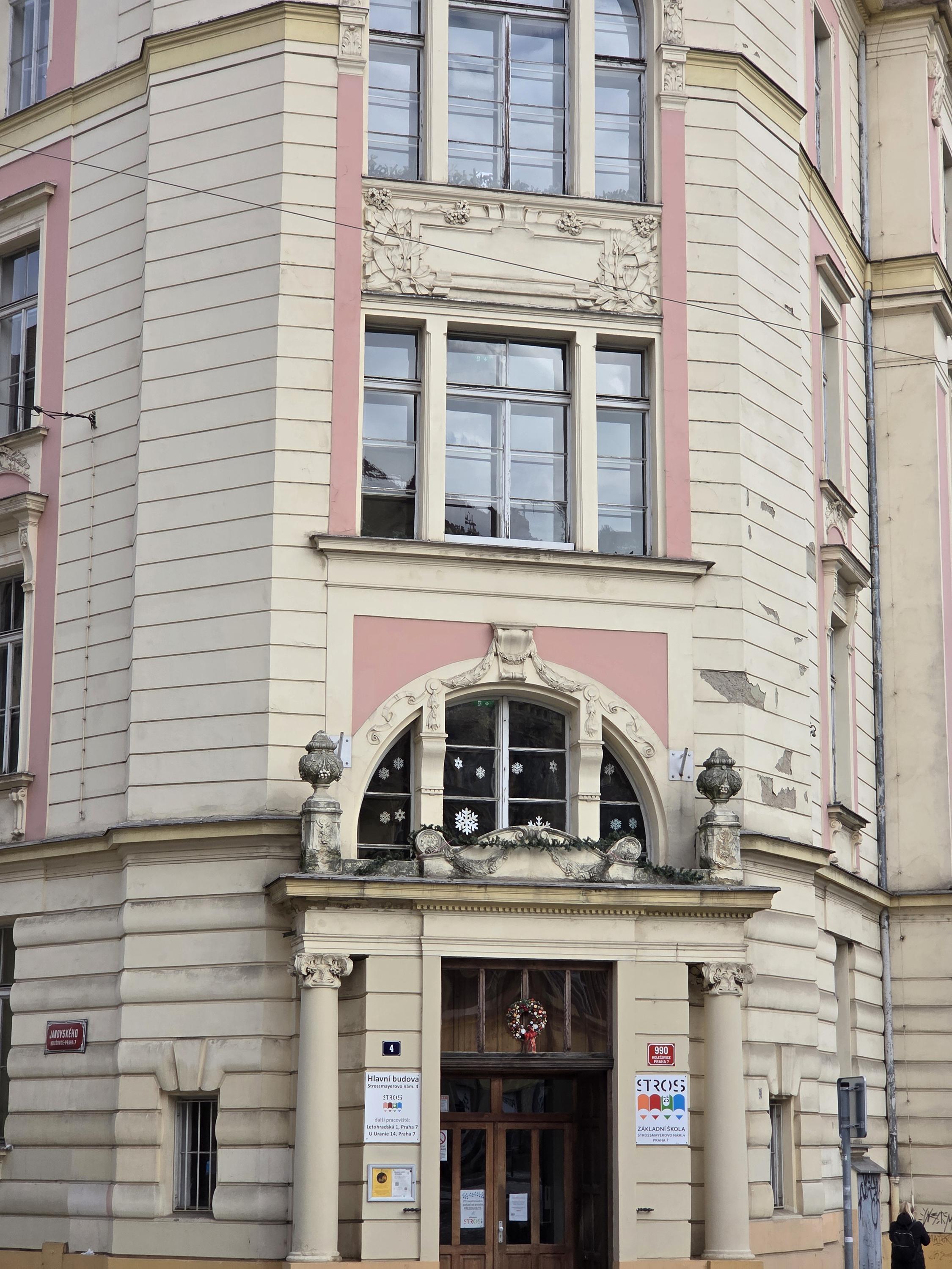 ZŠ Praha 7, Strossmayerovo náměstí foto 6