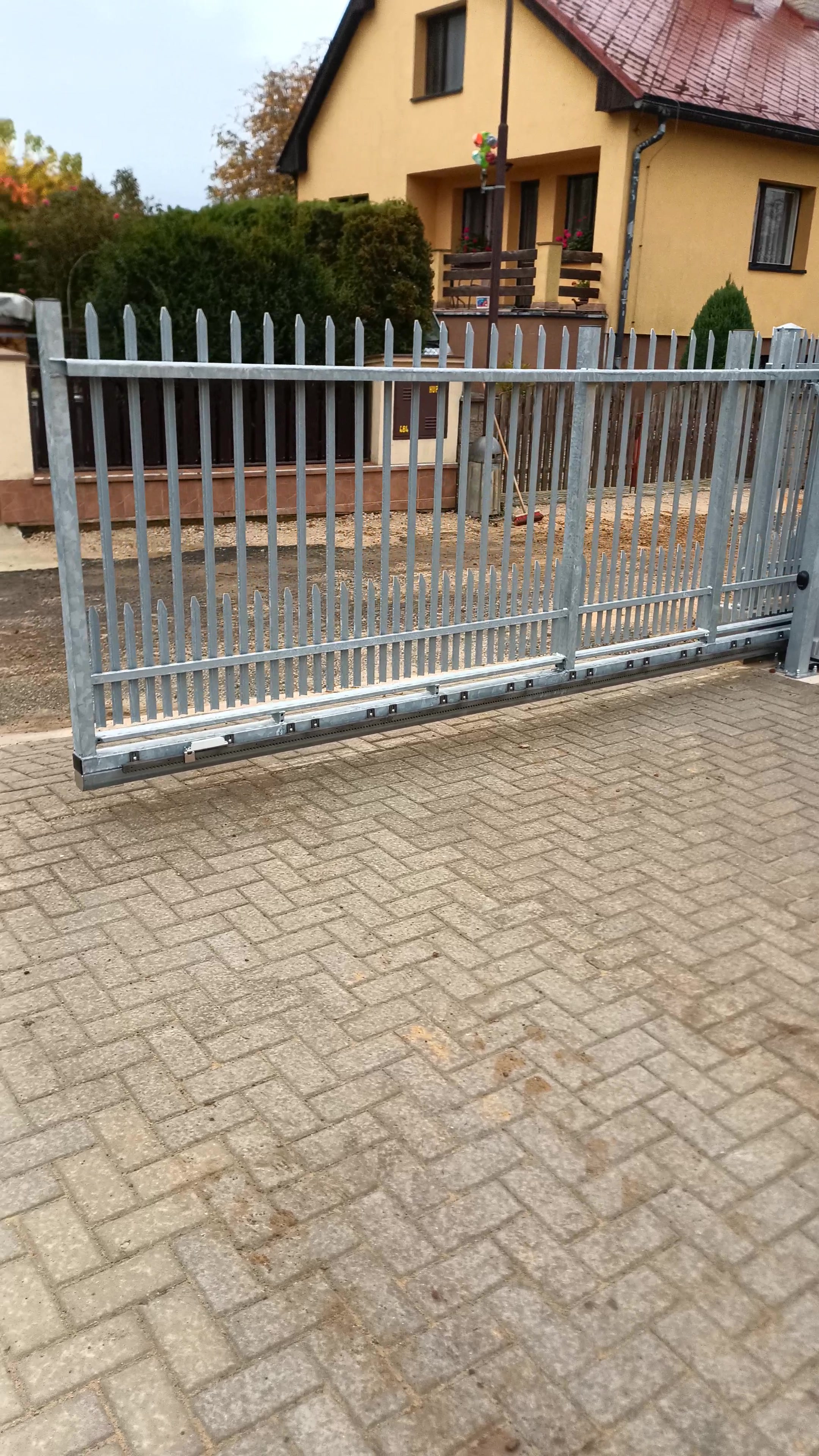 ZELEZOJEGRUNT.CZ foto 2 (náhled videa)