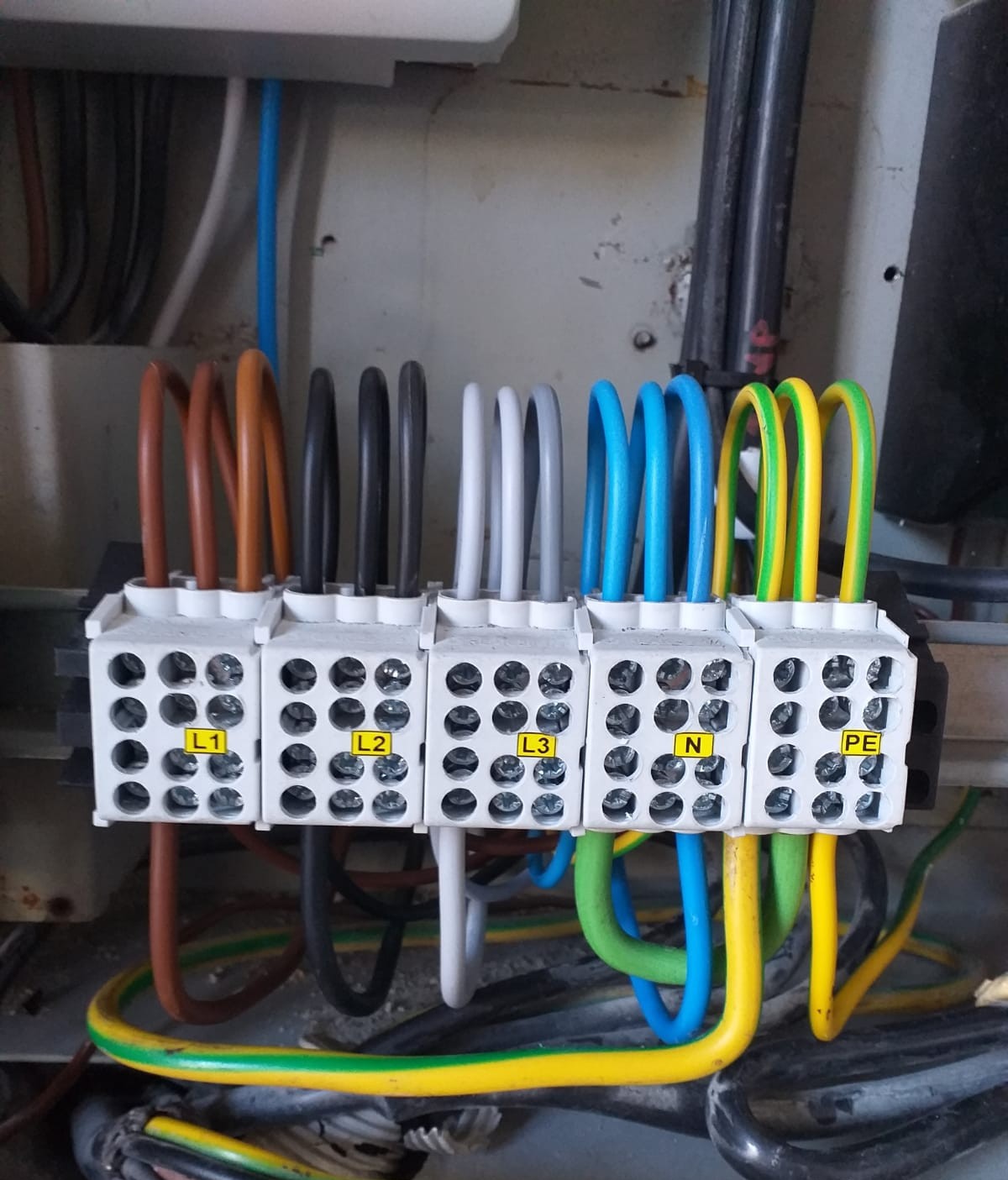 Elektrikář Mach foto 4