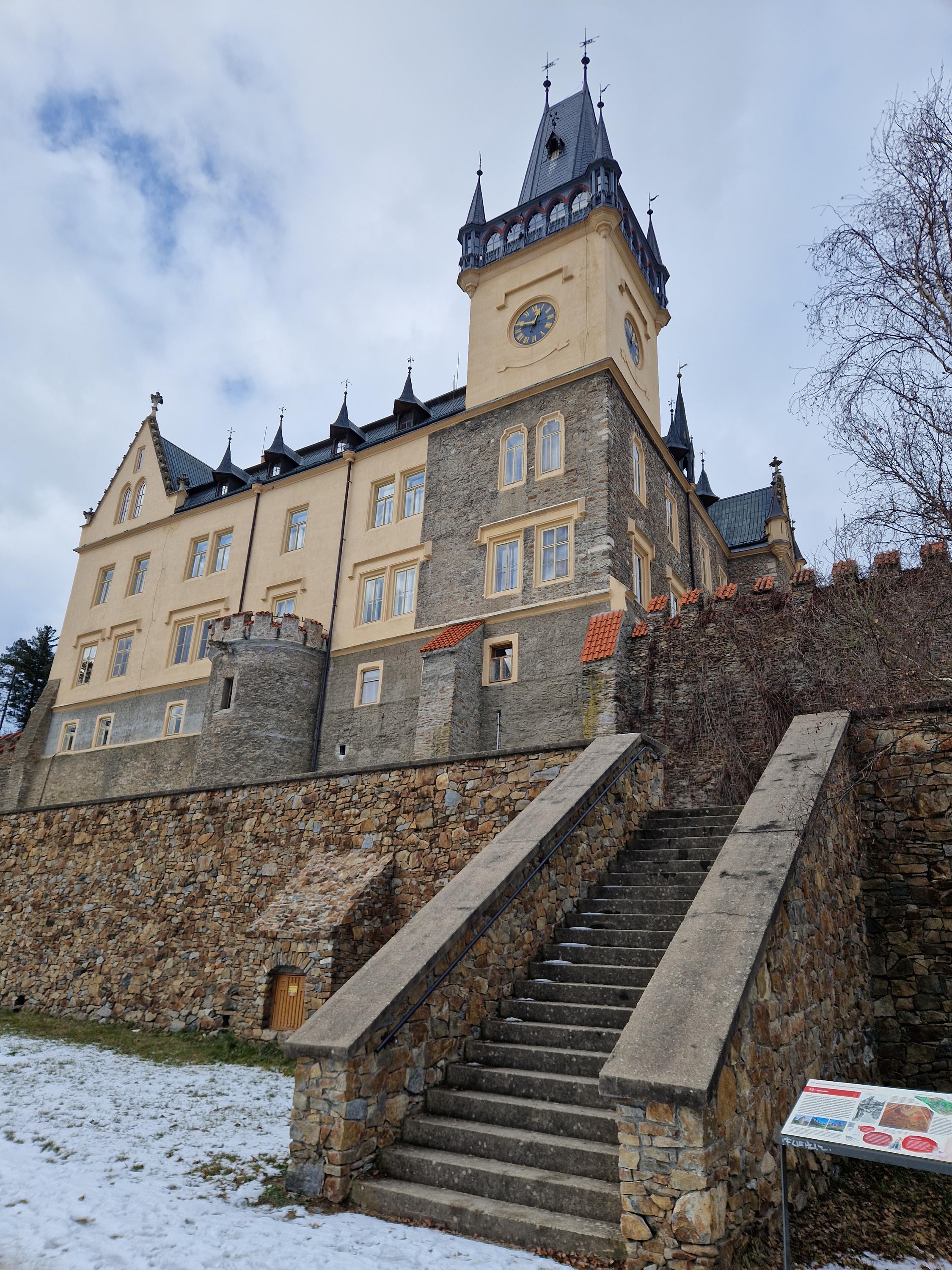 Zruč nad Sázavou - městský úřad foto 4