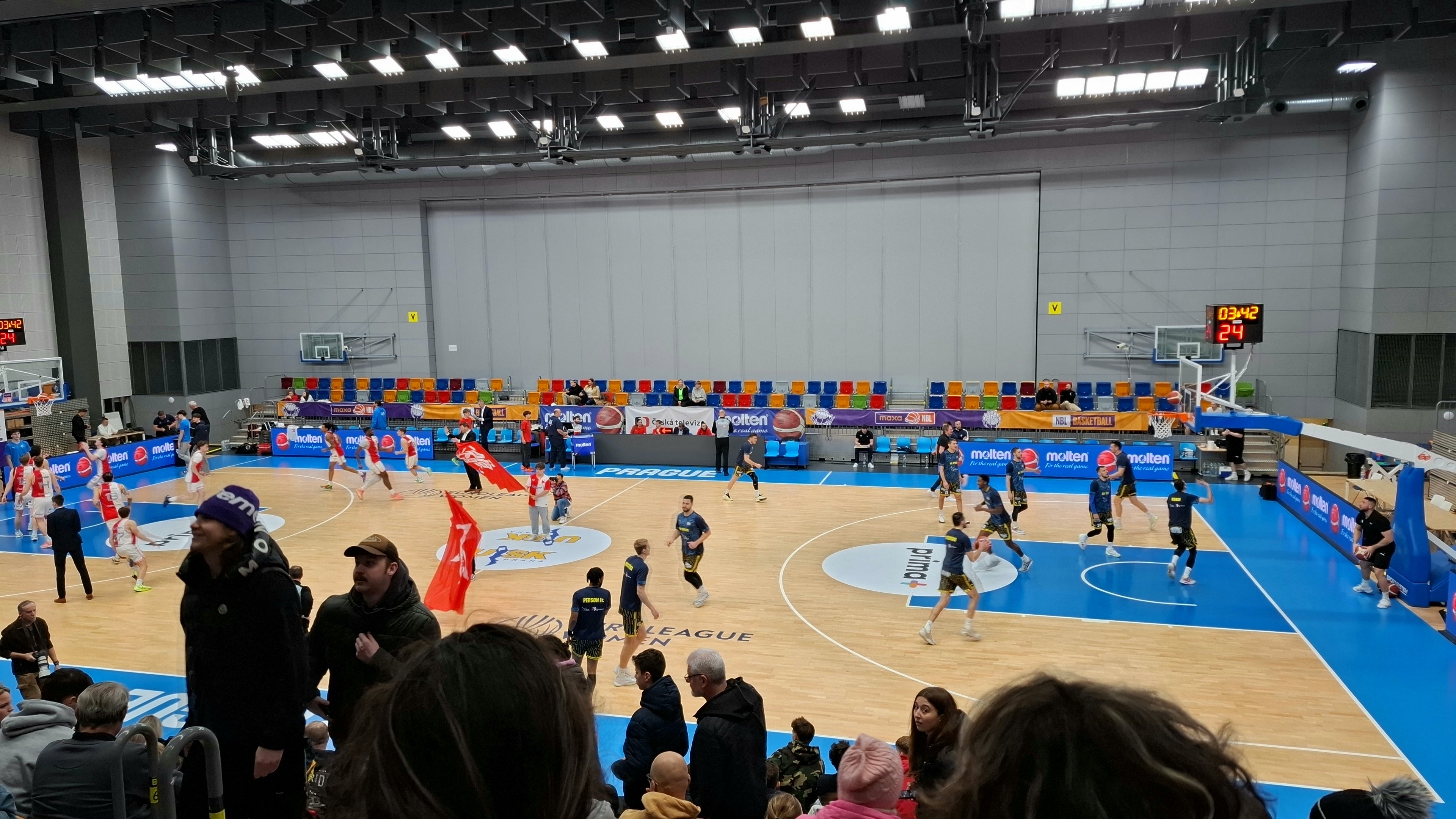 Sportovní hala Královka foto 2