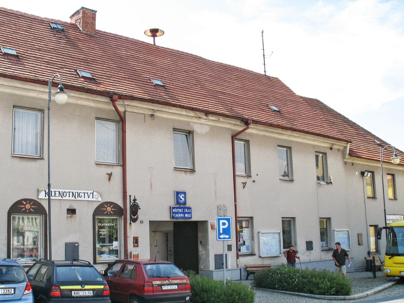 Vlachovo Březí - městský úřad foto 2