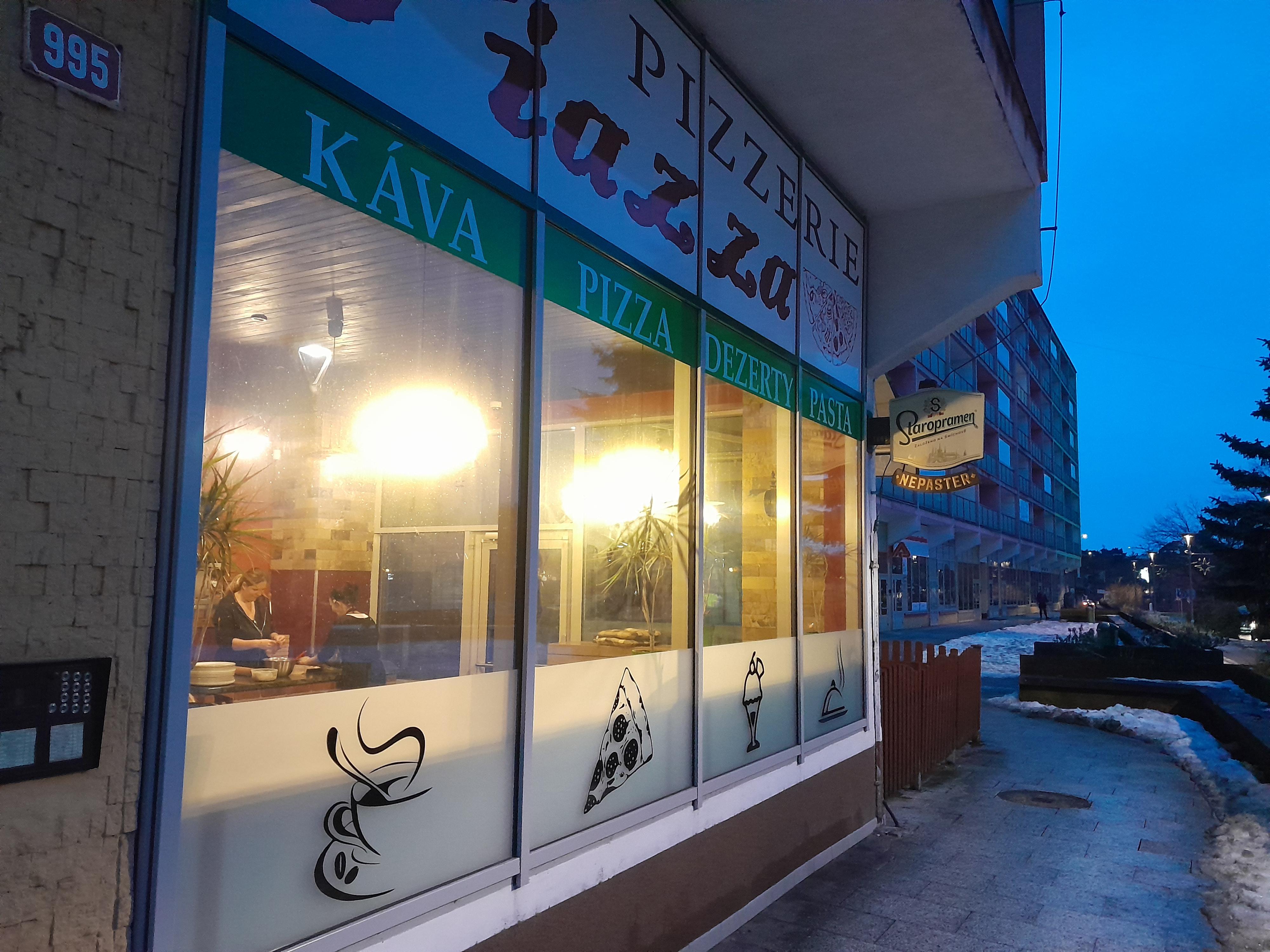 Pizzerie Piazza foto 3