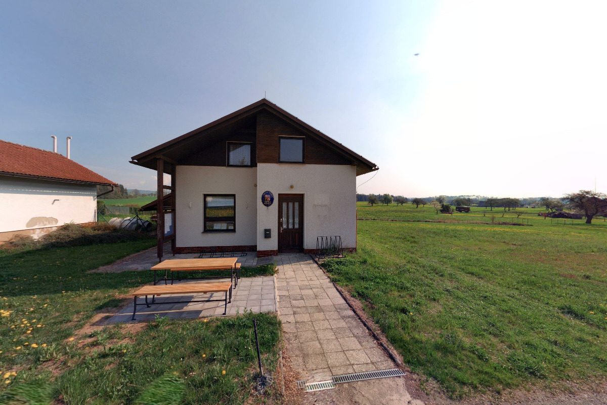 Červená Třemešná - obecní úřad foto 1