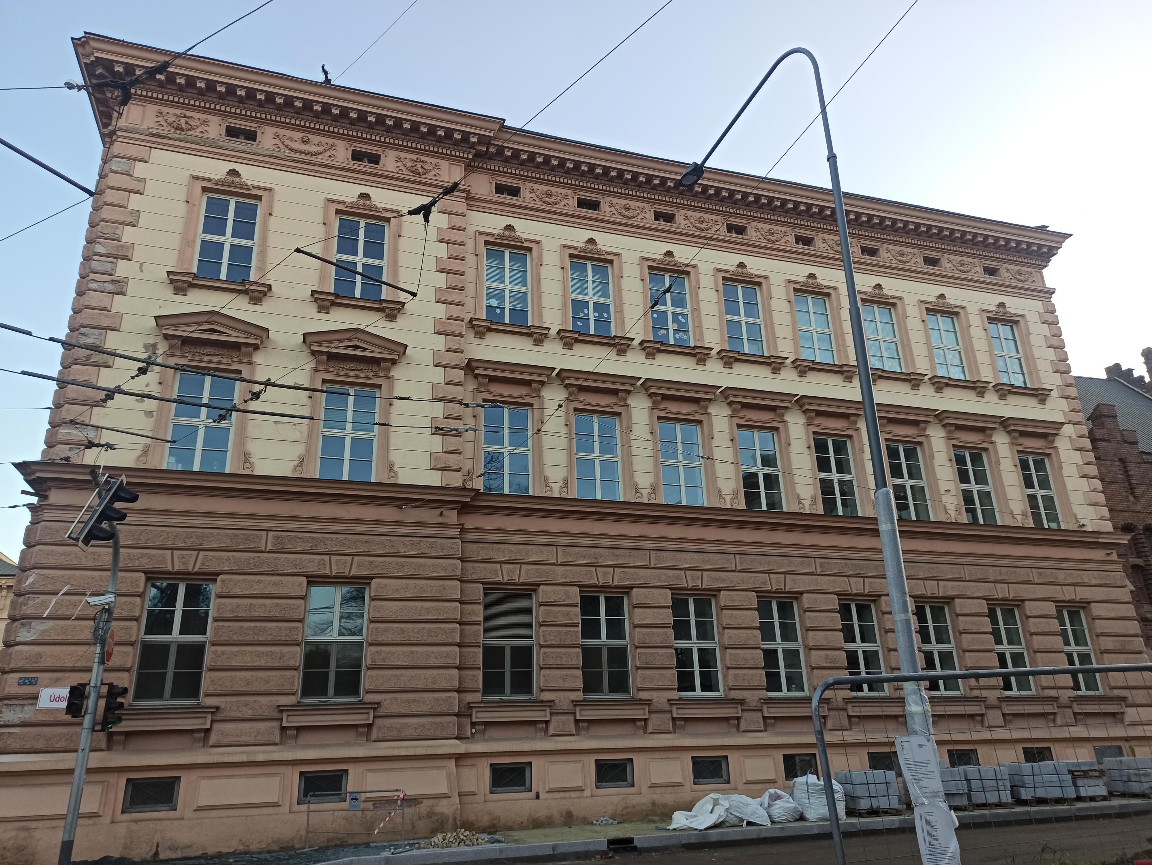 ZŠ a MŠ Brno, Husova foto 2