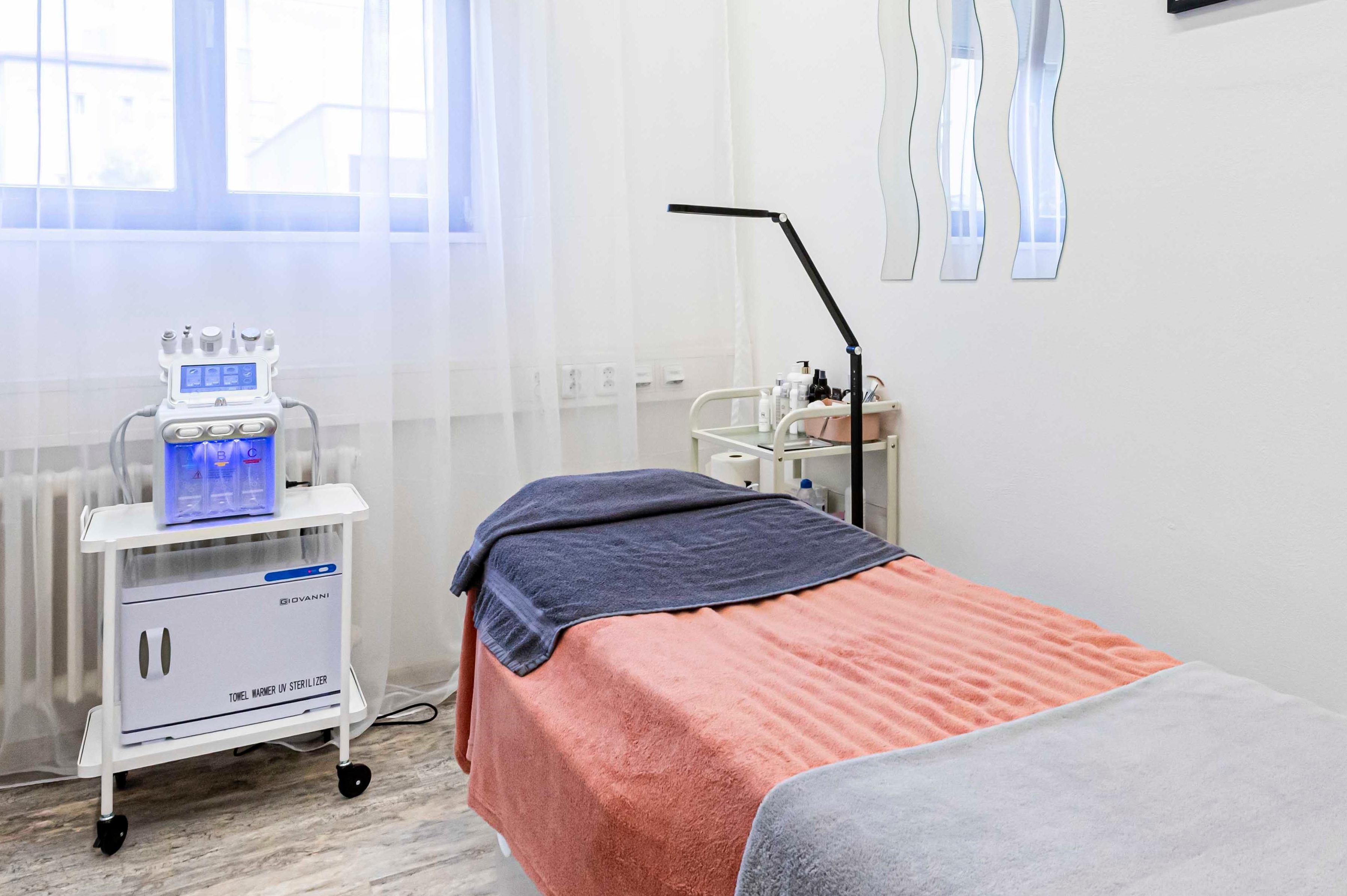 Maximální relaxace - kosmetika + masáž dle výběru