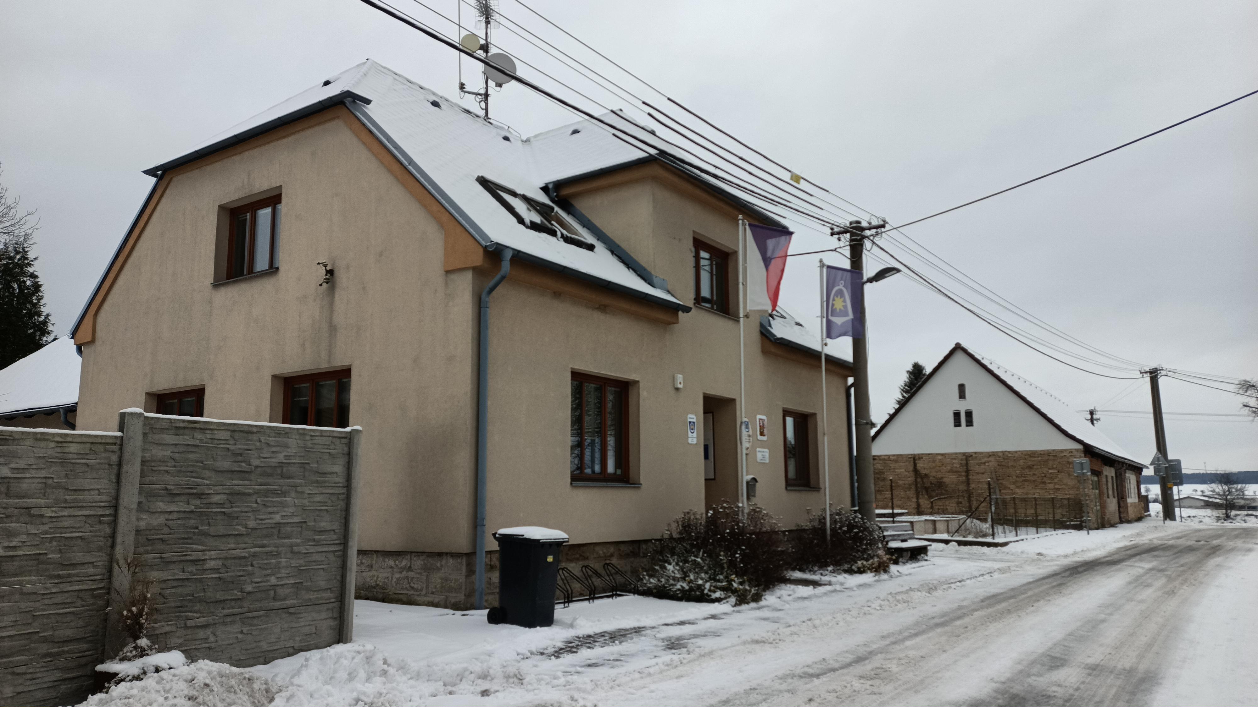 Žernov - úřad městyse foto 6