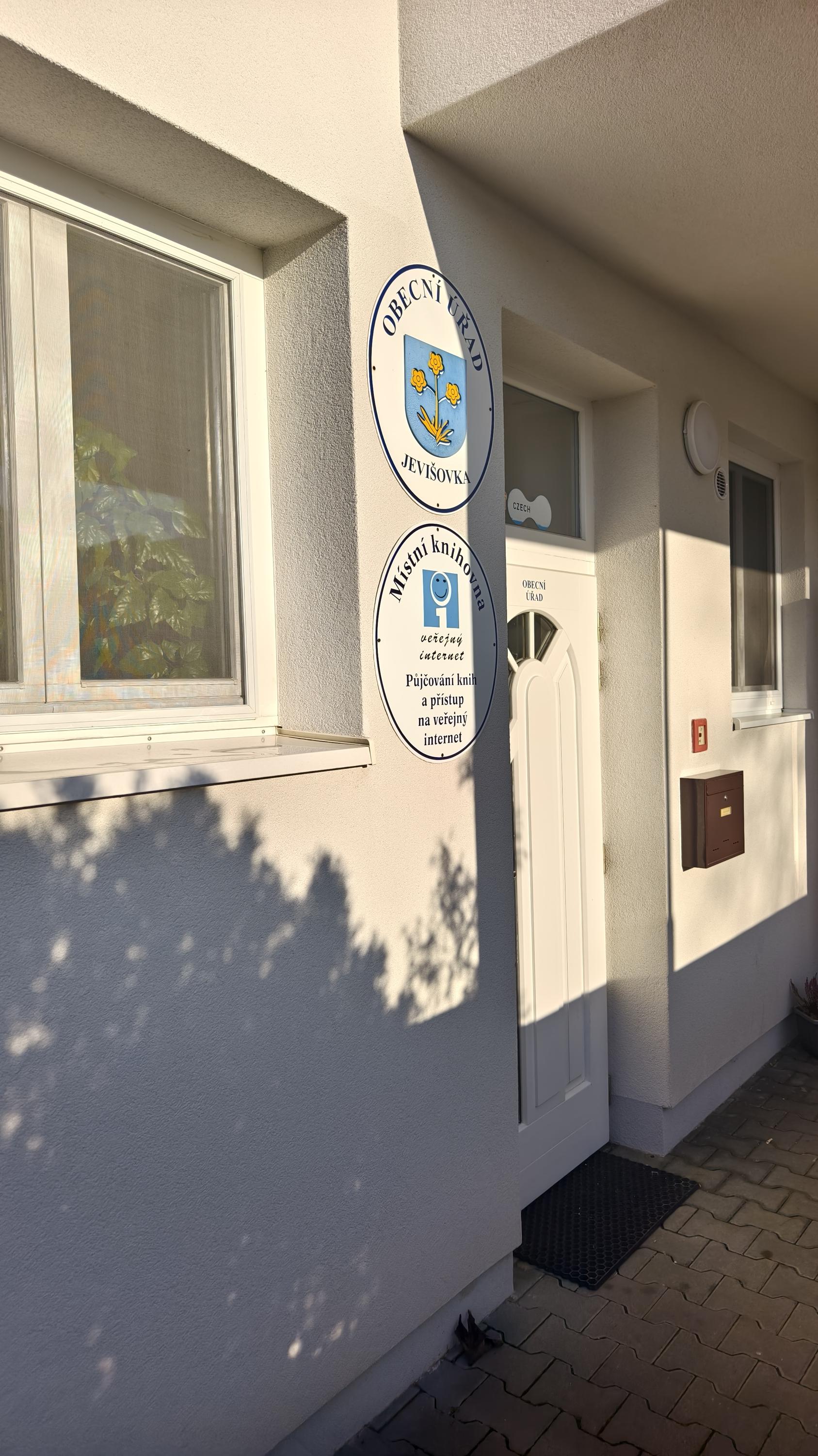 Místní knihovna Jevišovka foto 2