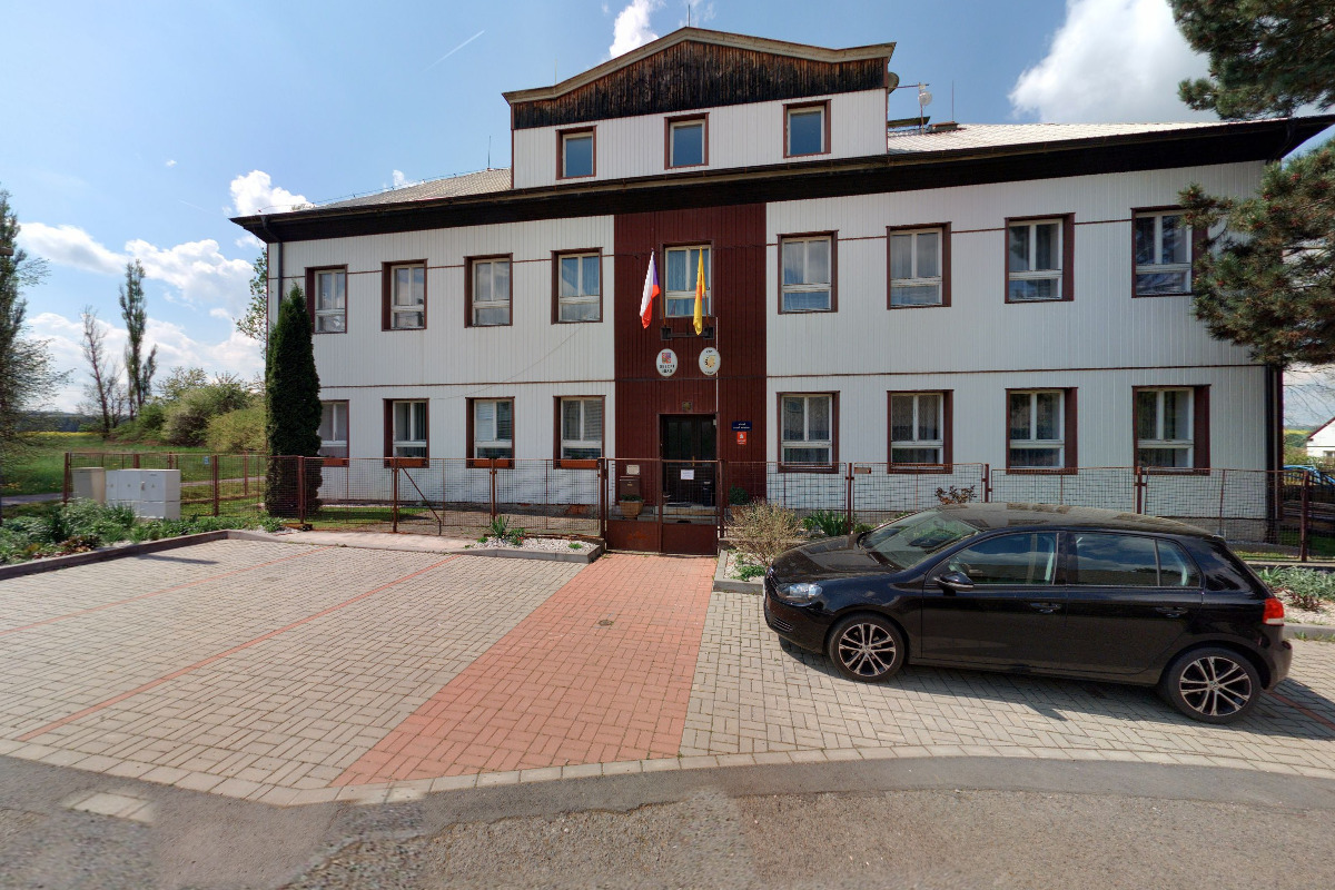 Cebiv - obecní úřad