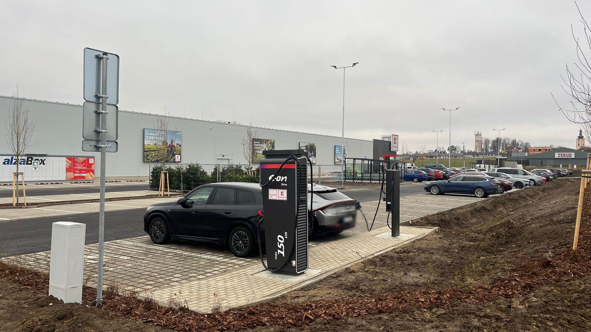 Dobíjecí stanice E.ON Drive