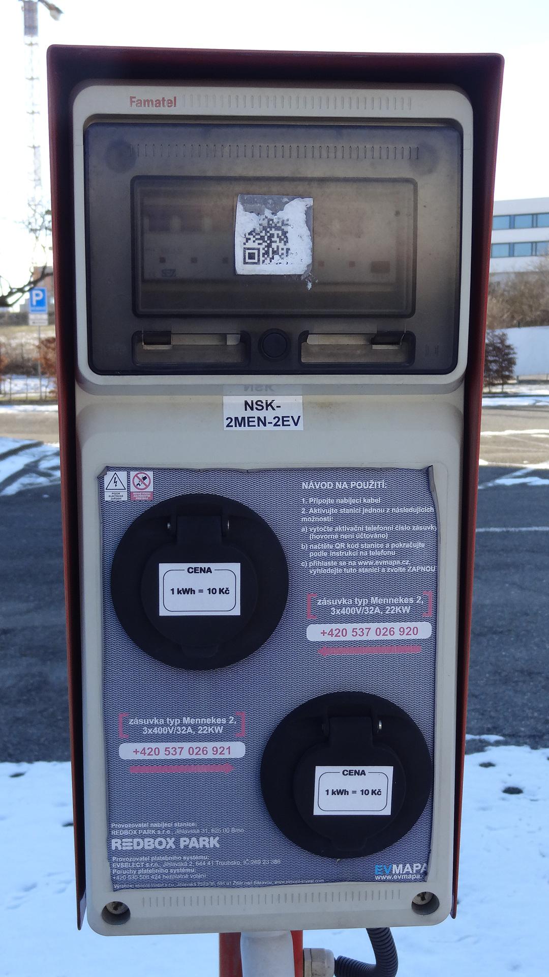 EVSELECT s.r.o. - Nabíjecí stanice foto 3