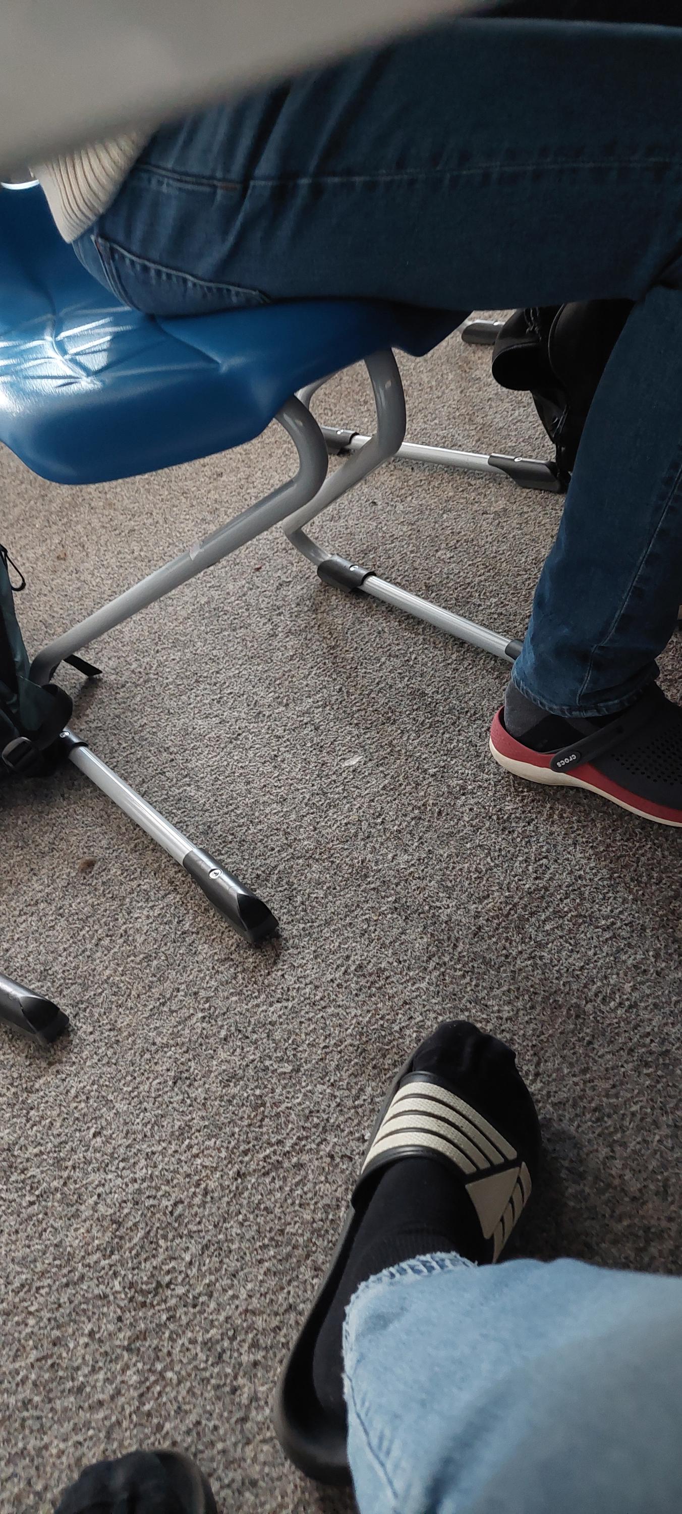 Gymnázium, Praha 8, Ústavní 400 foto 3