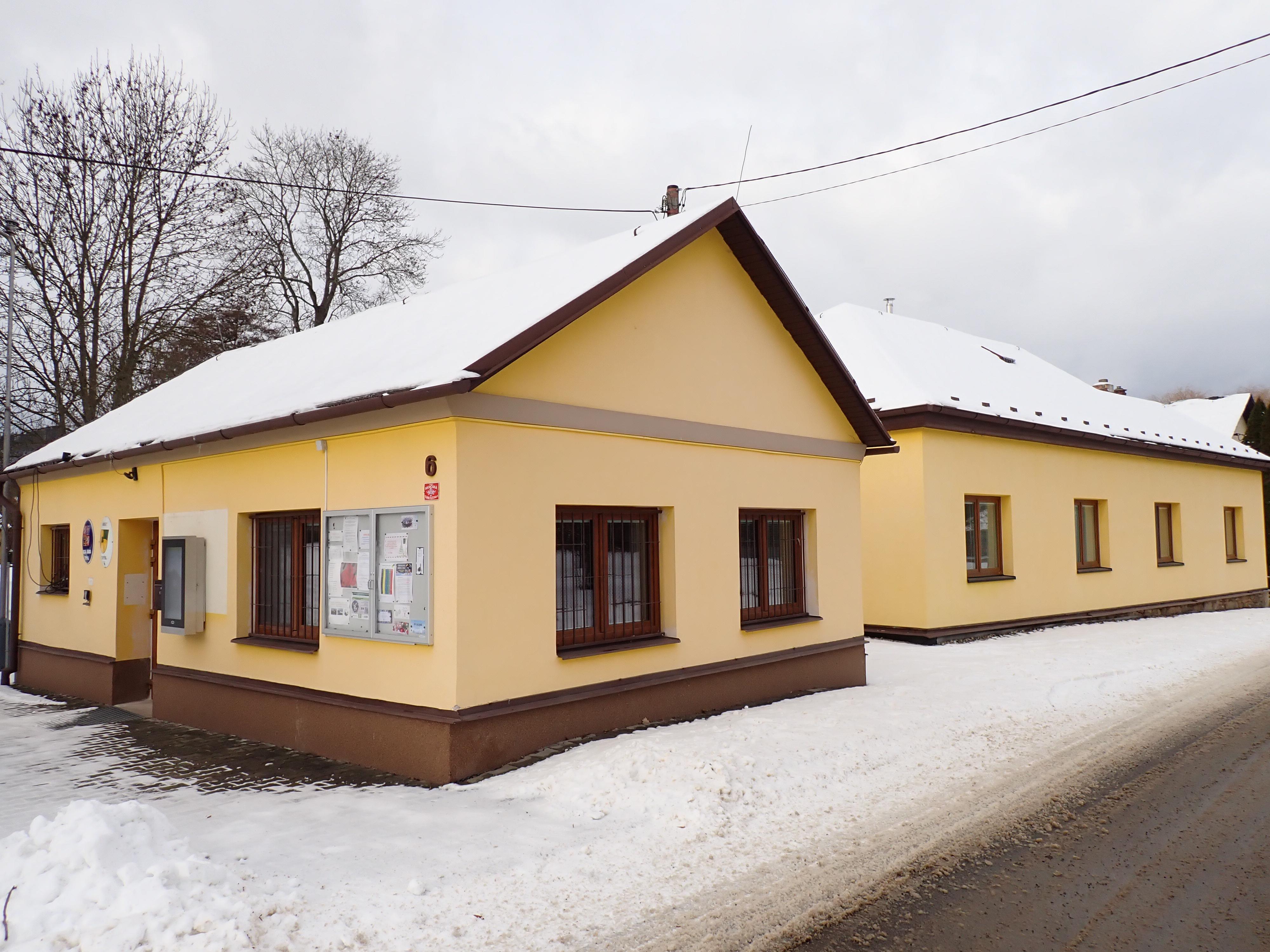 Trpík - obecní úřad foto 4