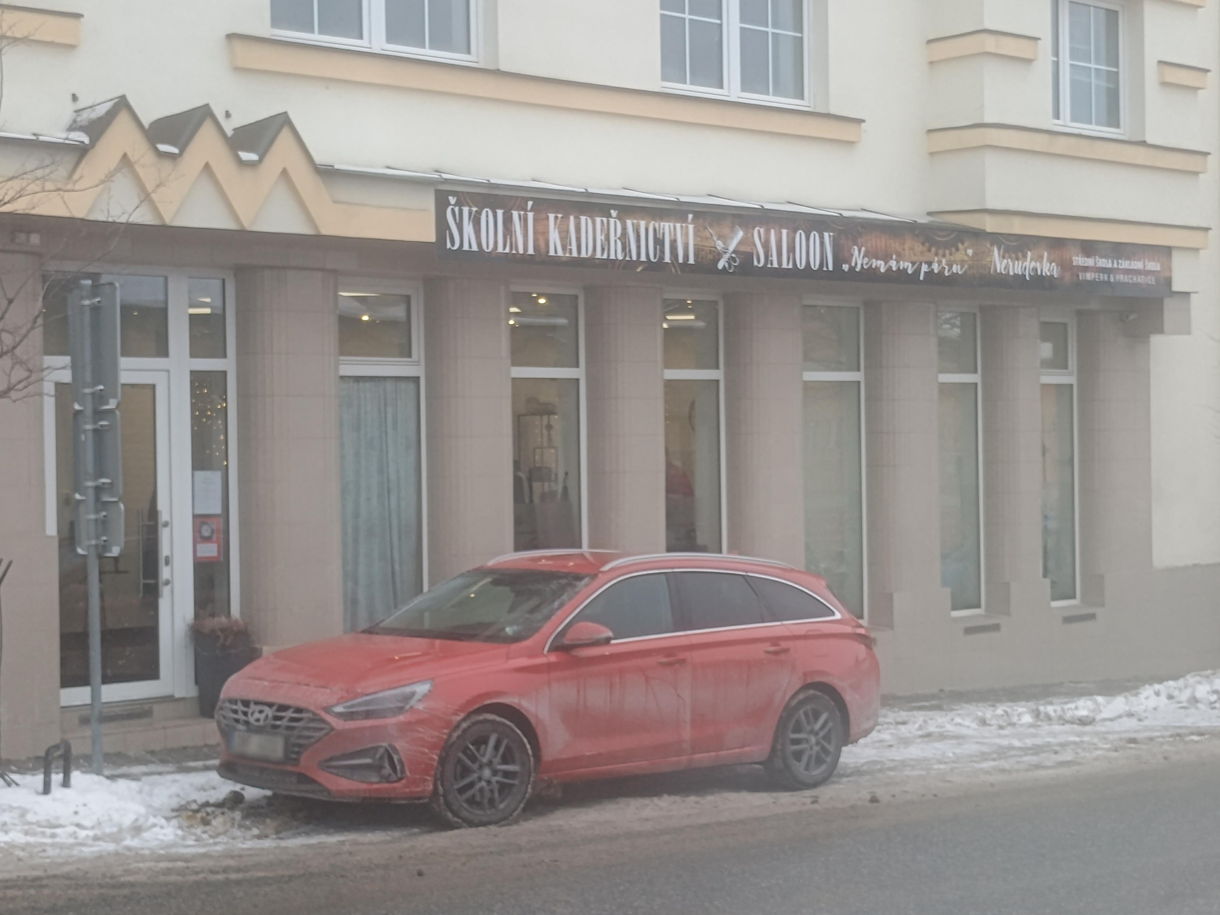 Školní kadeřnictví - Nemám páru foto 2