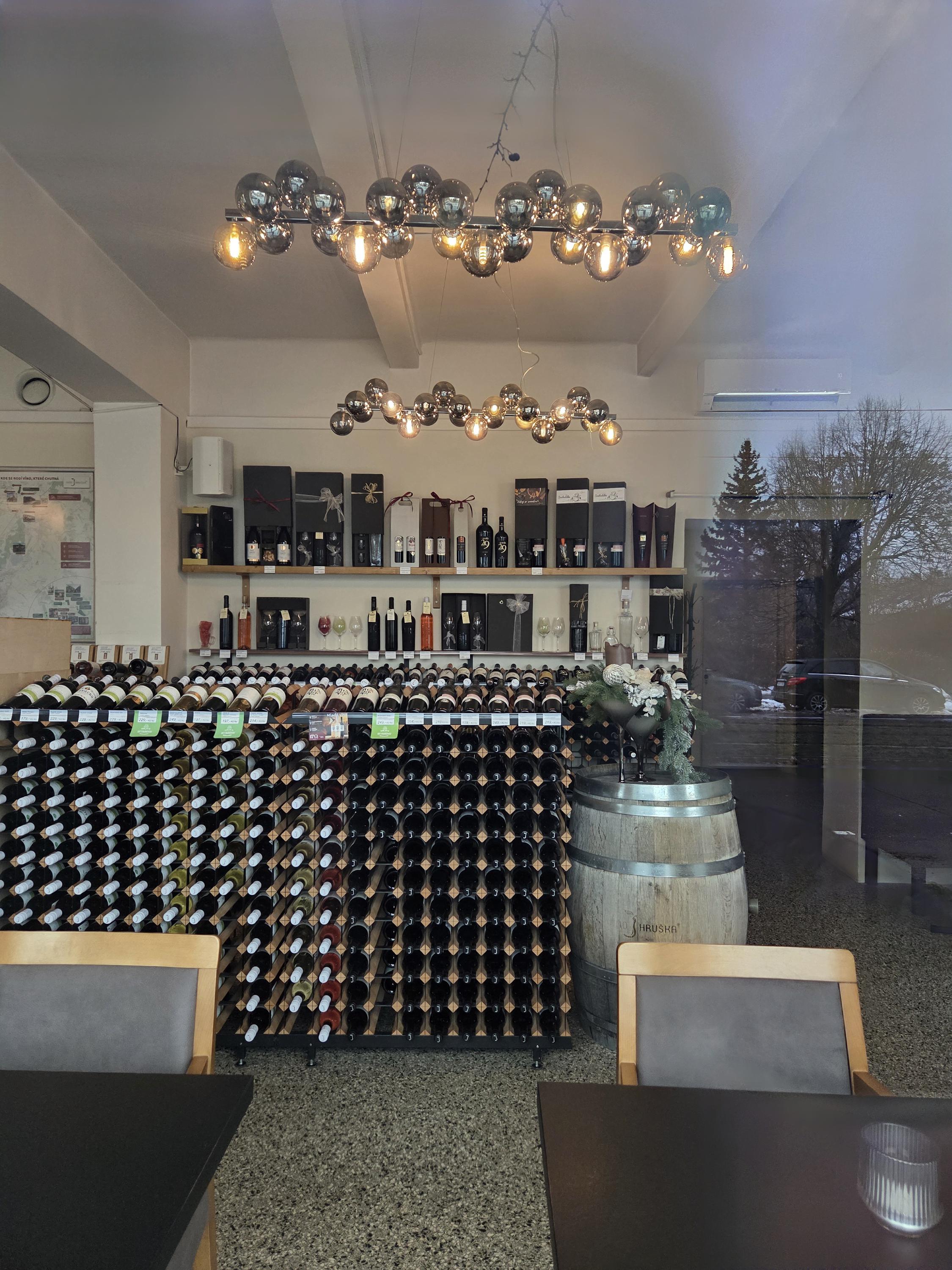 Vinotéka VÍNO HRUŠKA foto 2
