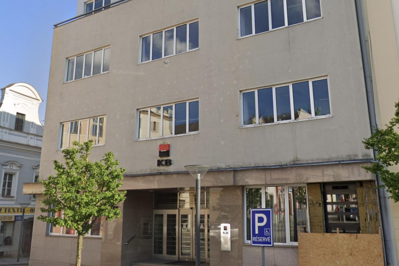 La Rose Hair & Beauty Studio