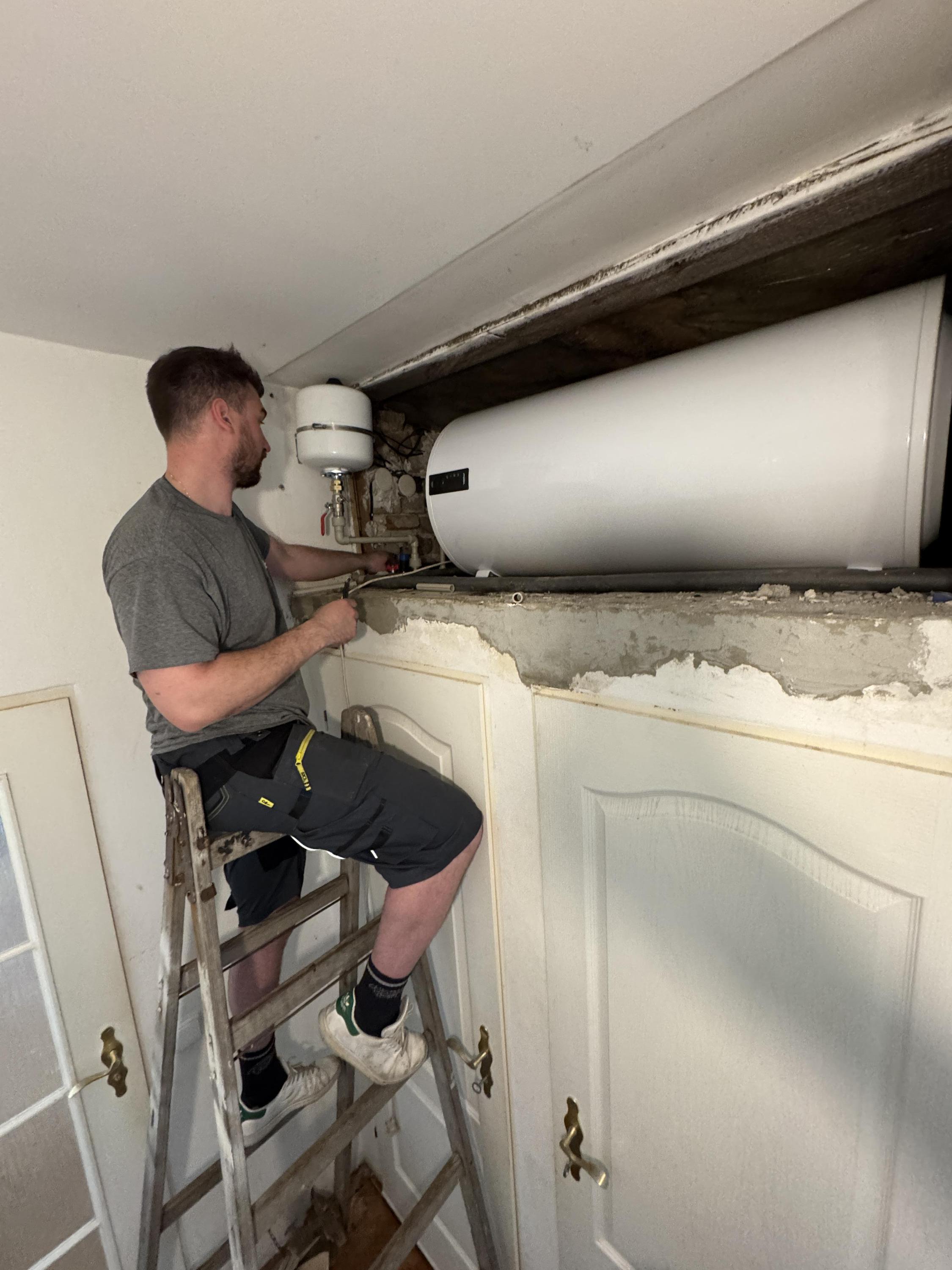 Instalatér, topenář, elektrikář - Dino Group s.r.o. foto 4