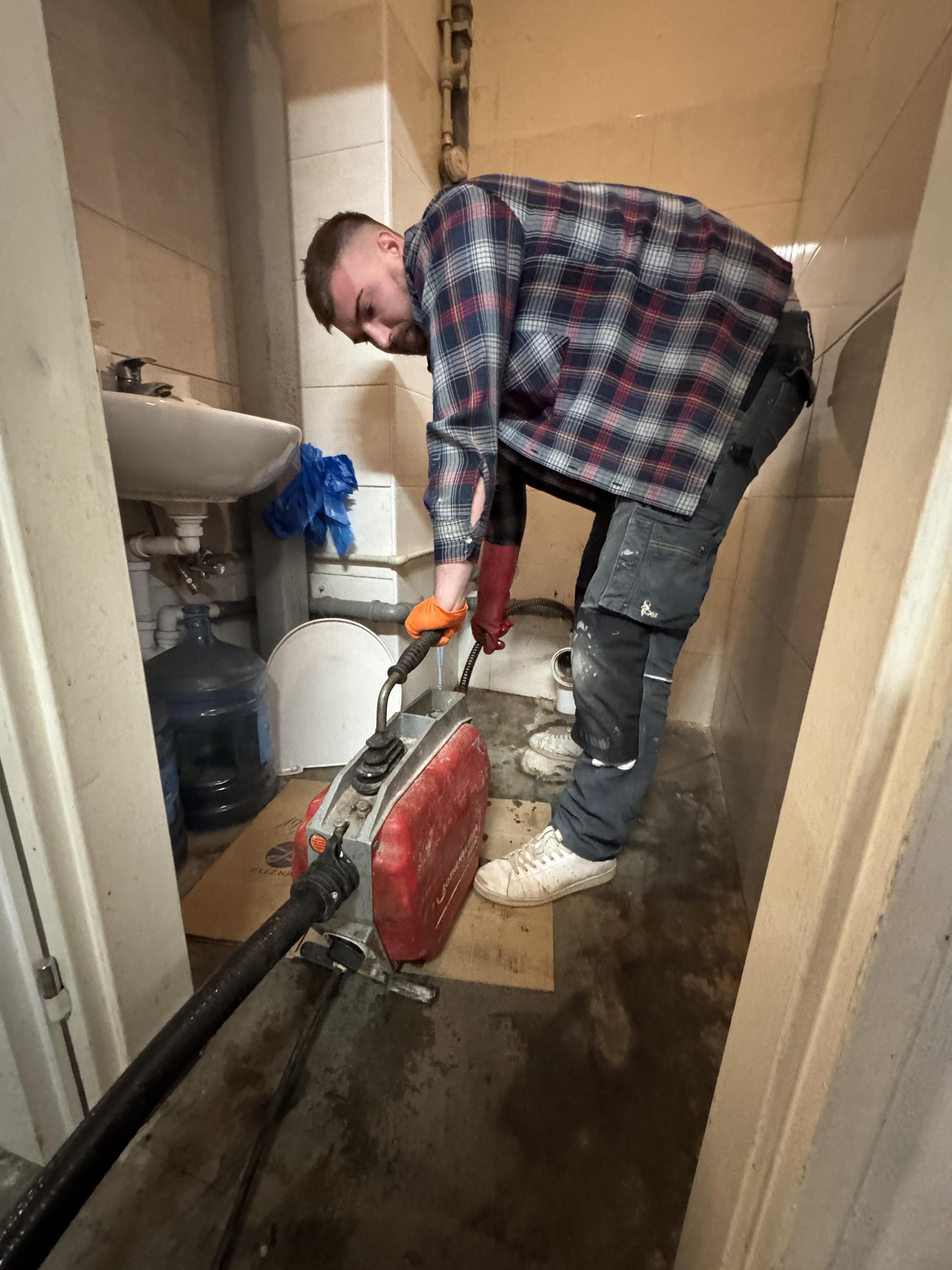 Instalatér, topenář, elektrikář - Dino Group s.r.o. foto 6