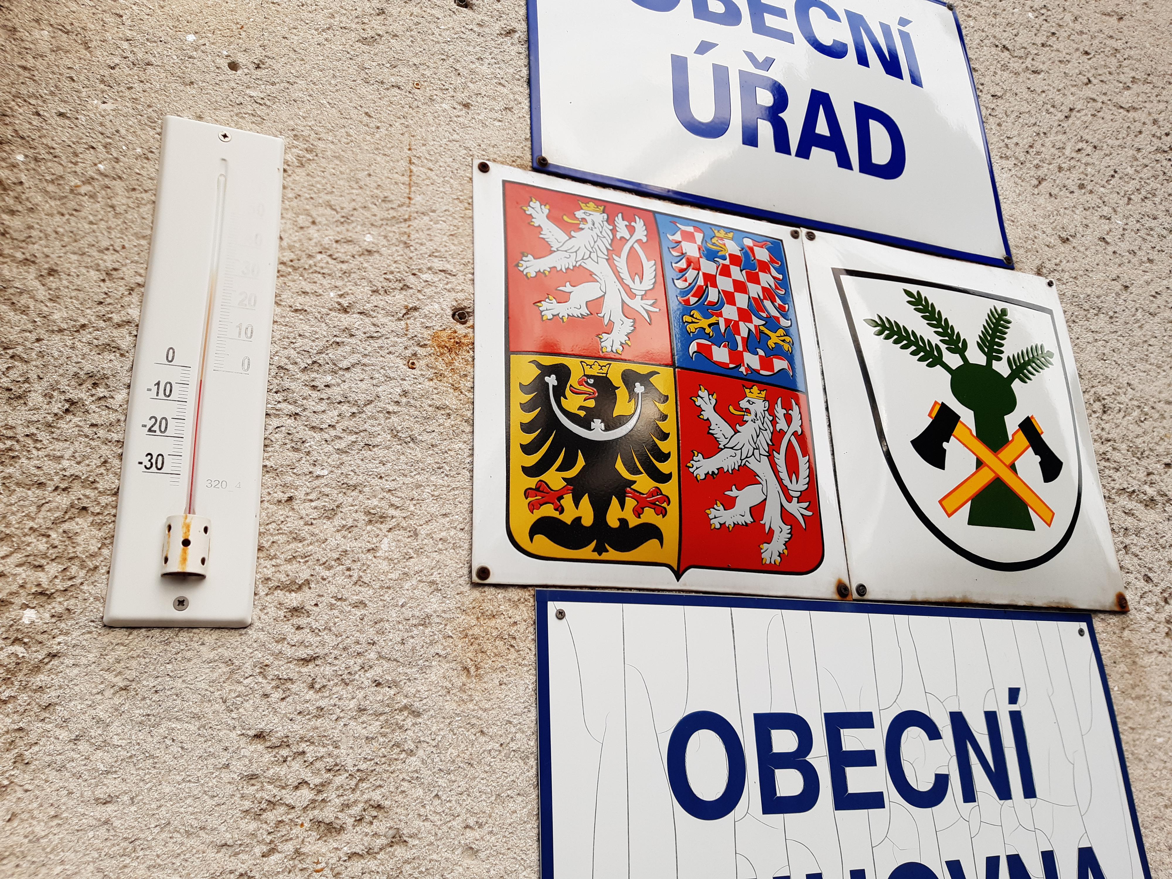 Vrbka - obecní úřad foto 3