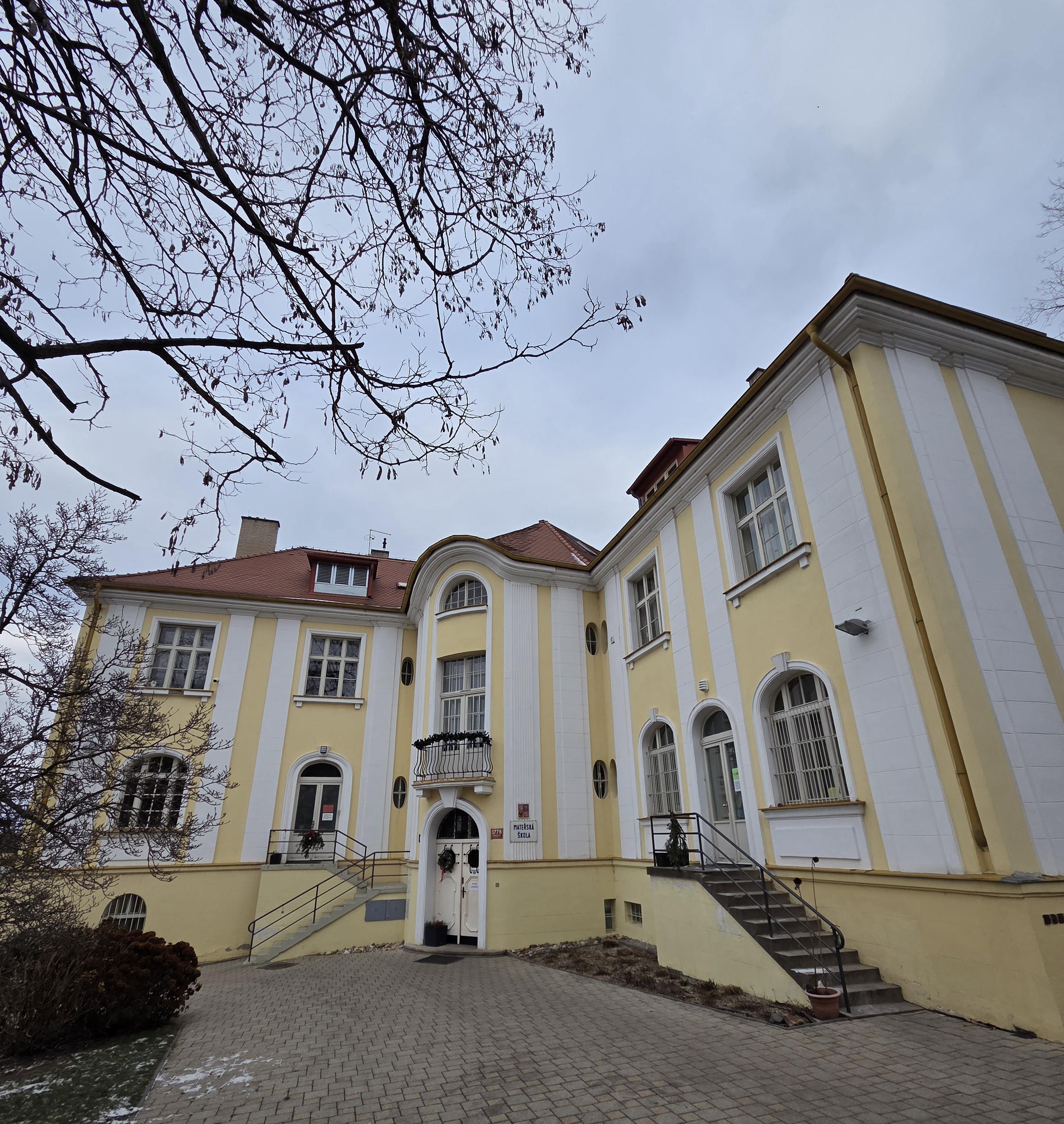 MŠ s internátní péčí Praha 2 foto 3