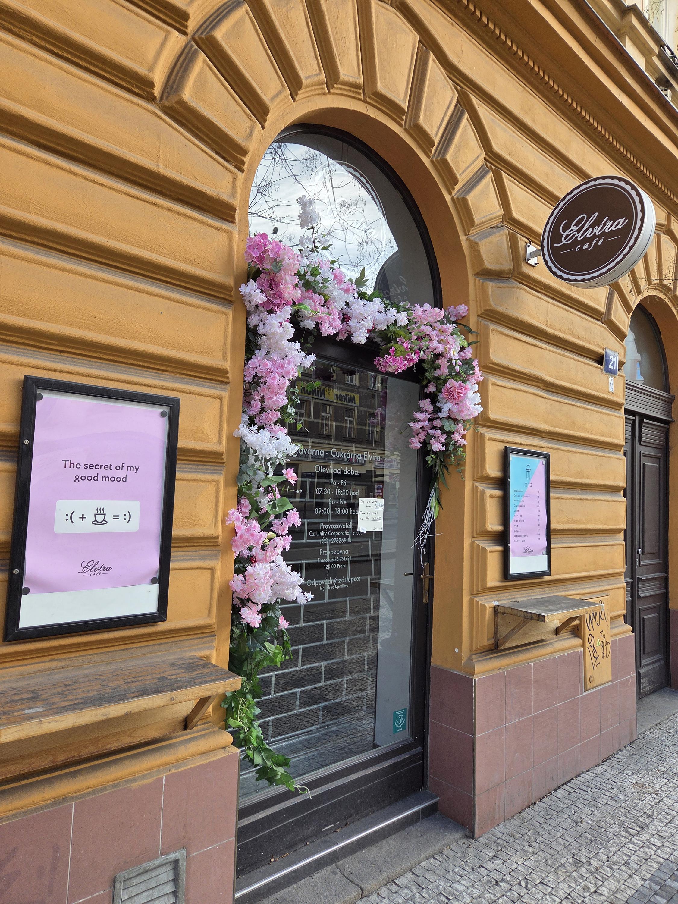 Kavárna - Cukrárna Elvíra foto 3