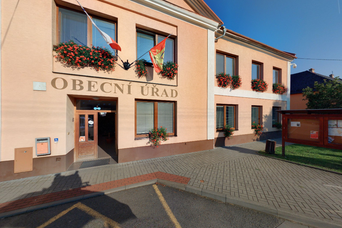 Černotín - obecní úřad foto 2
