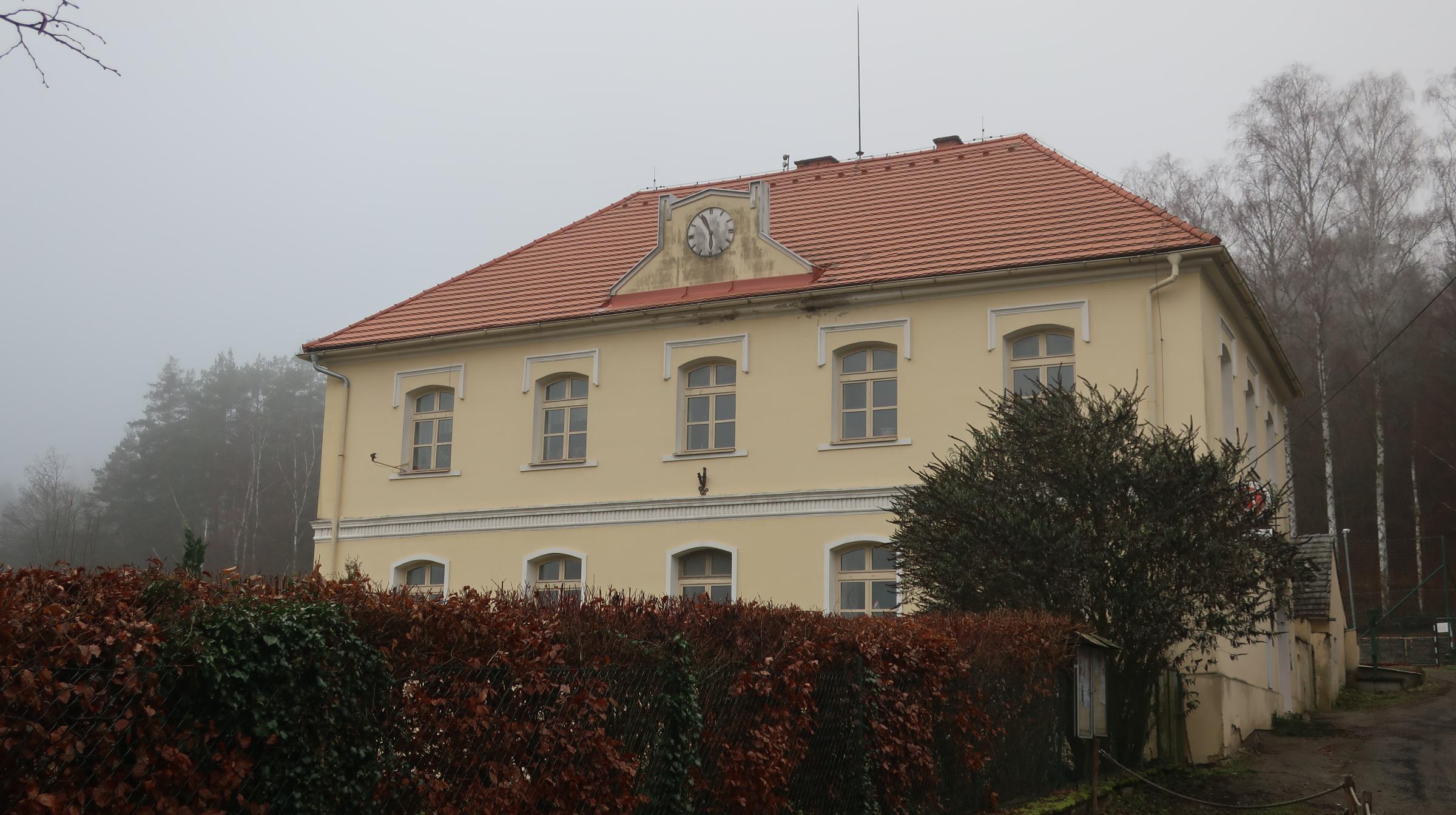 Obecní úřad Medonosy foto 5