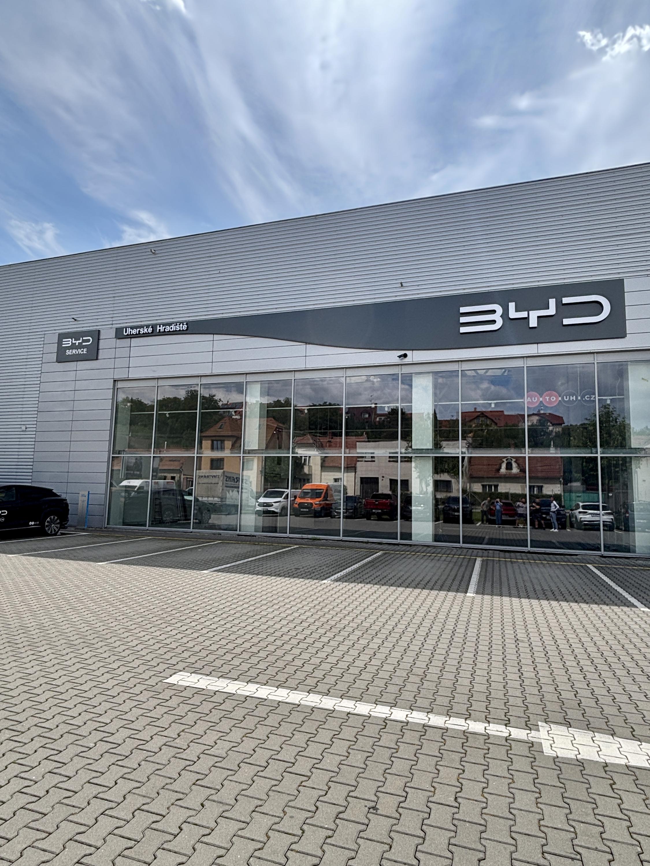 BYD - ARAVER CZ člen skupiny AUTO UH s.r.o. foto 6