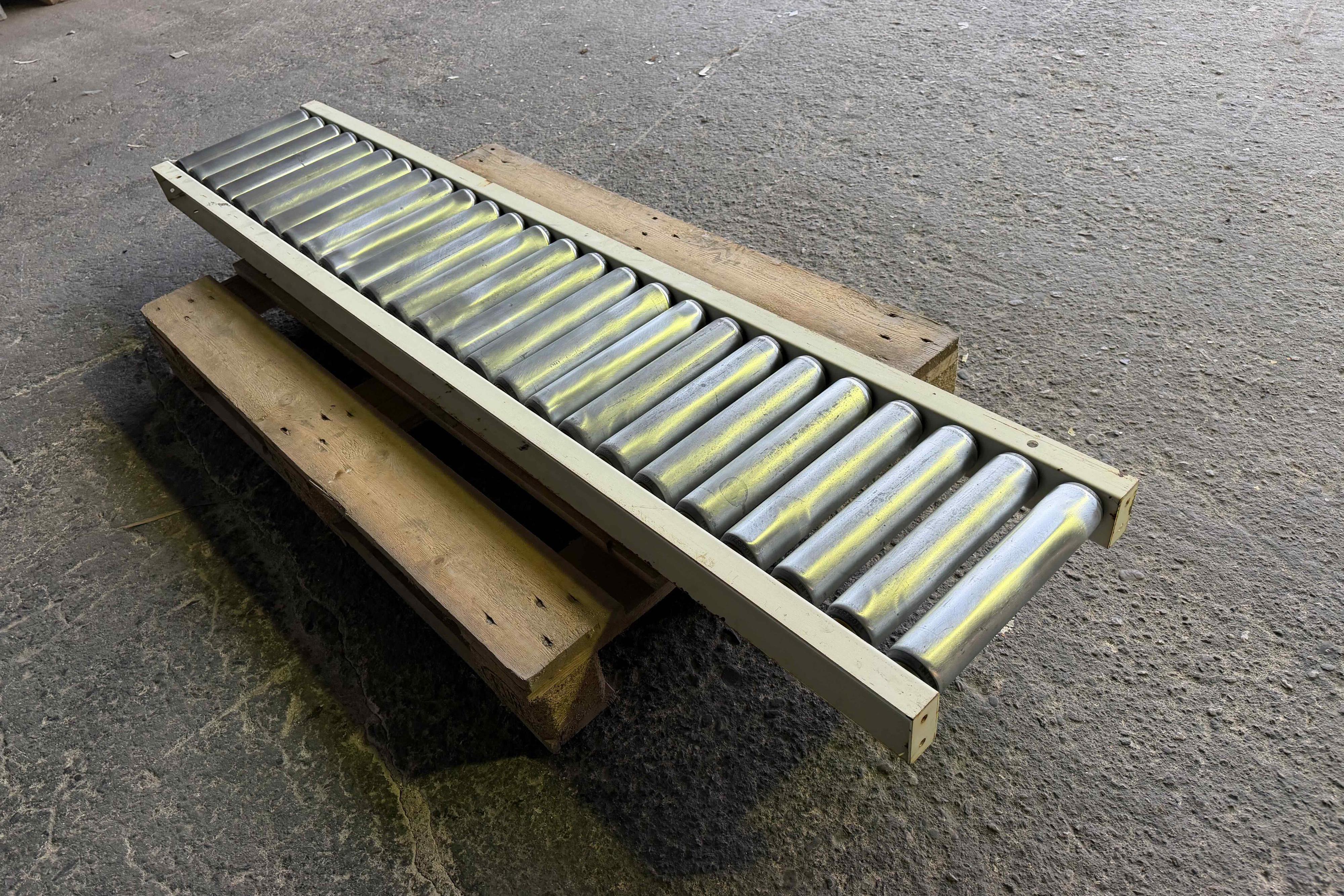 Zachovalé válečkové dopravníky prodej!