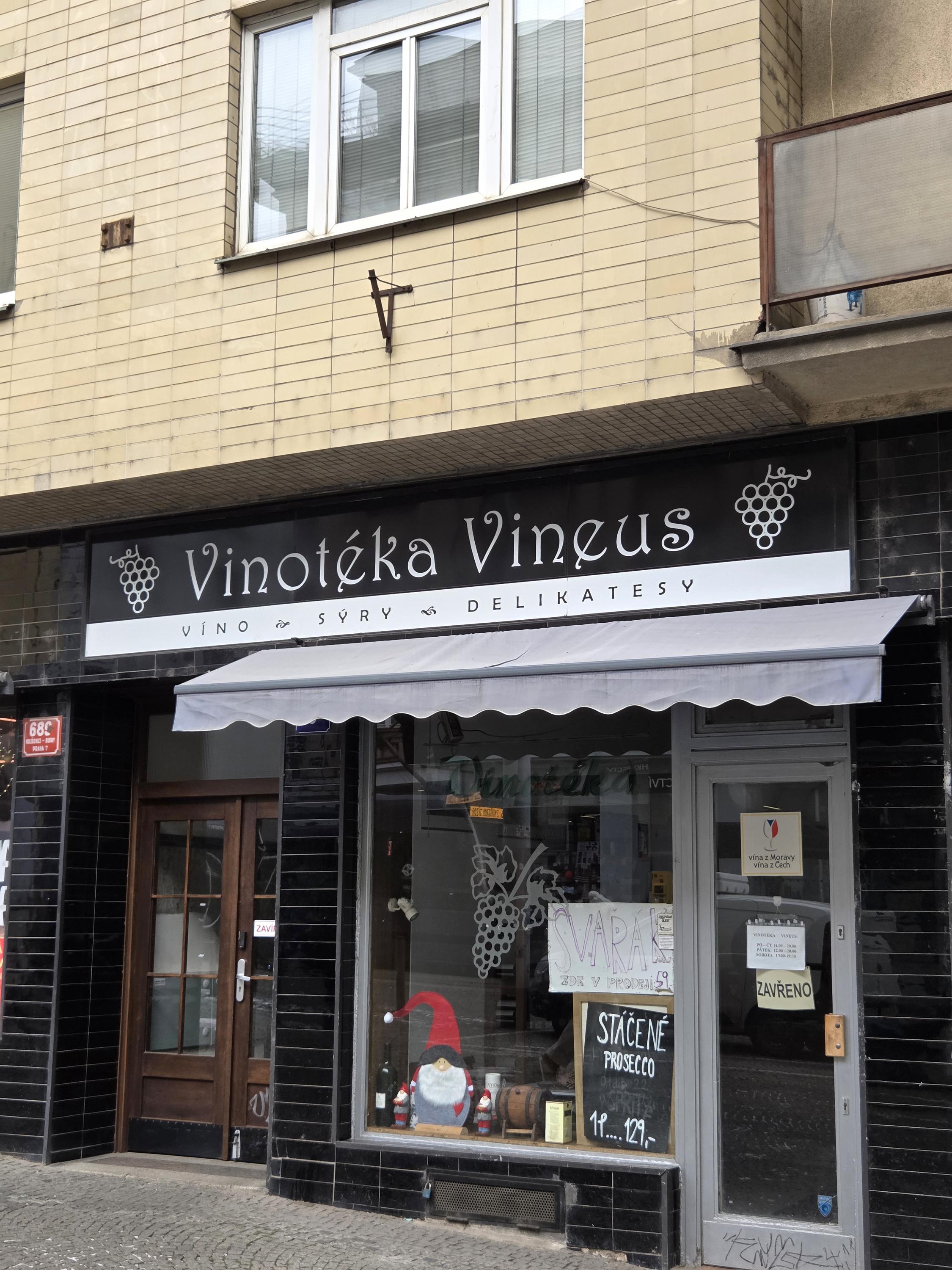 Vinotéka Vineus foto 2