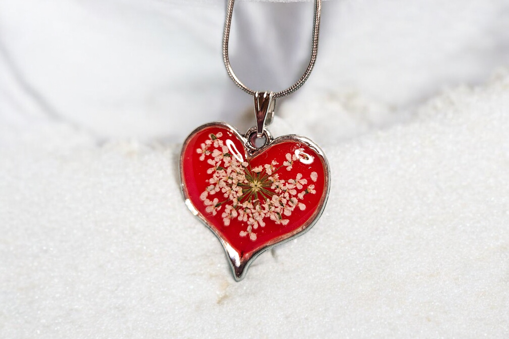 Ručně vyráběné šperky z křišťálové pryskyřice