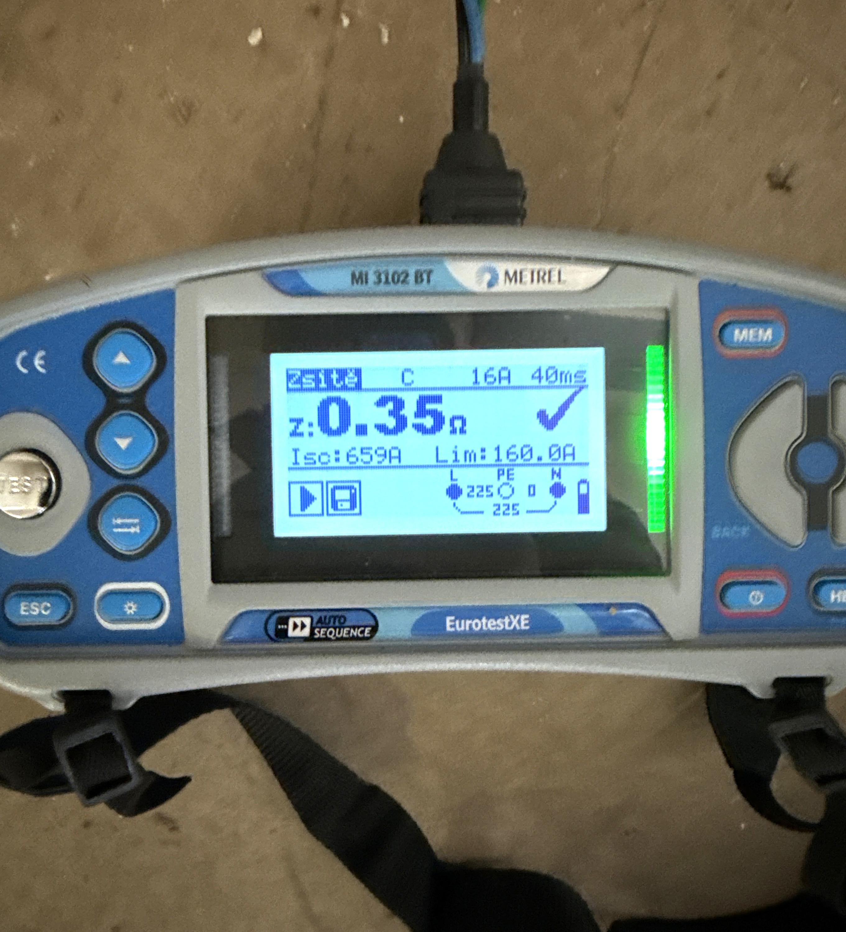 Revizní technik Milan Miklovič - elektro revize foto 3