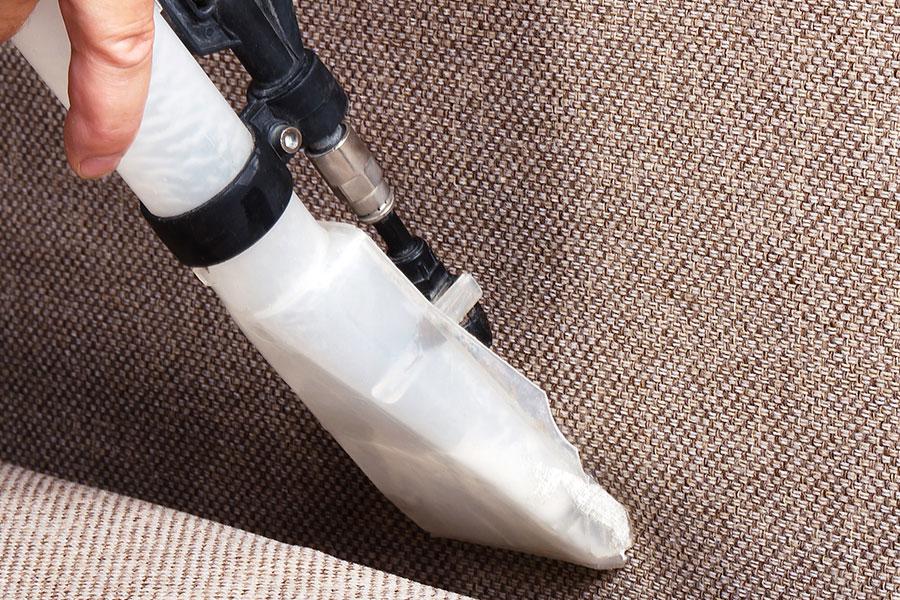 Hloubkové čištění sedaček a koberců