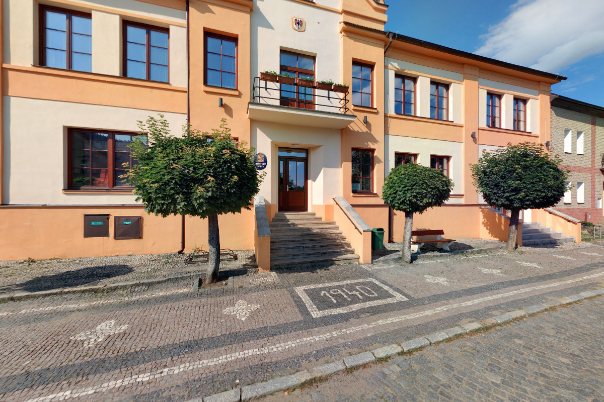 Byšice - obecní úřad foto 4