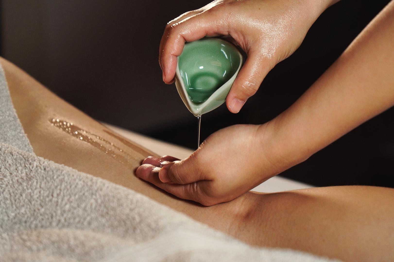 Thajská olejová masáž