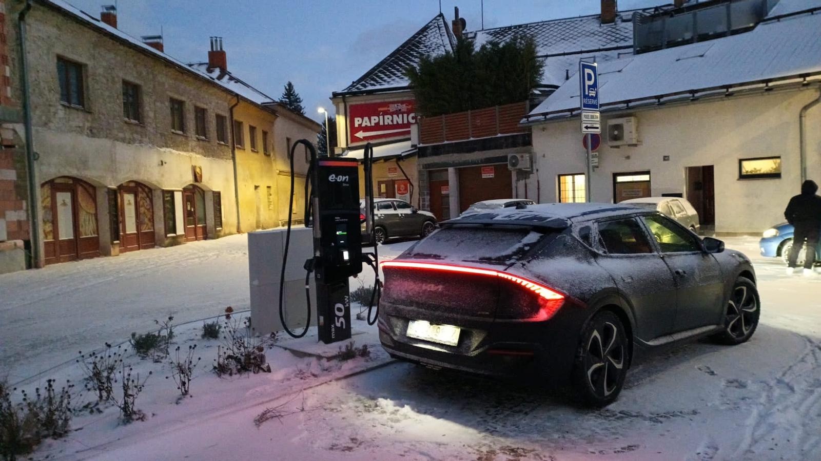 Dobíjecí stanice E.ON Drive