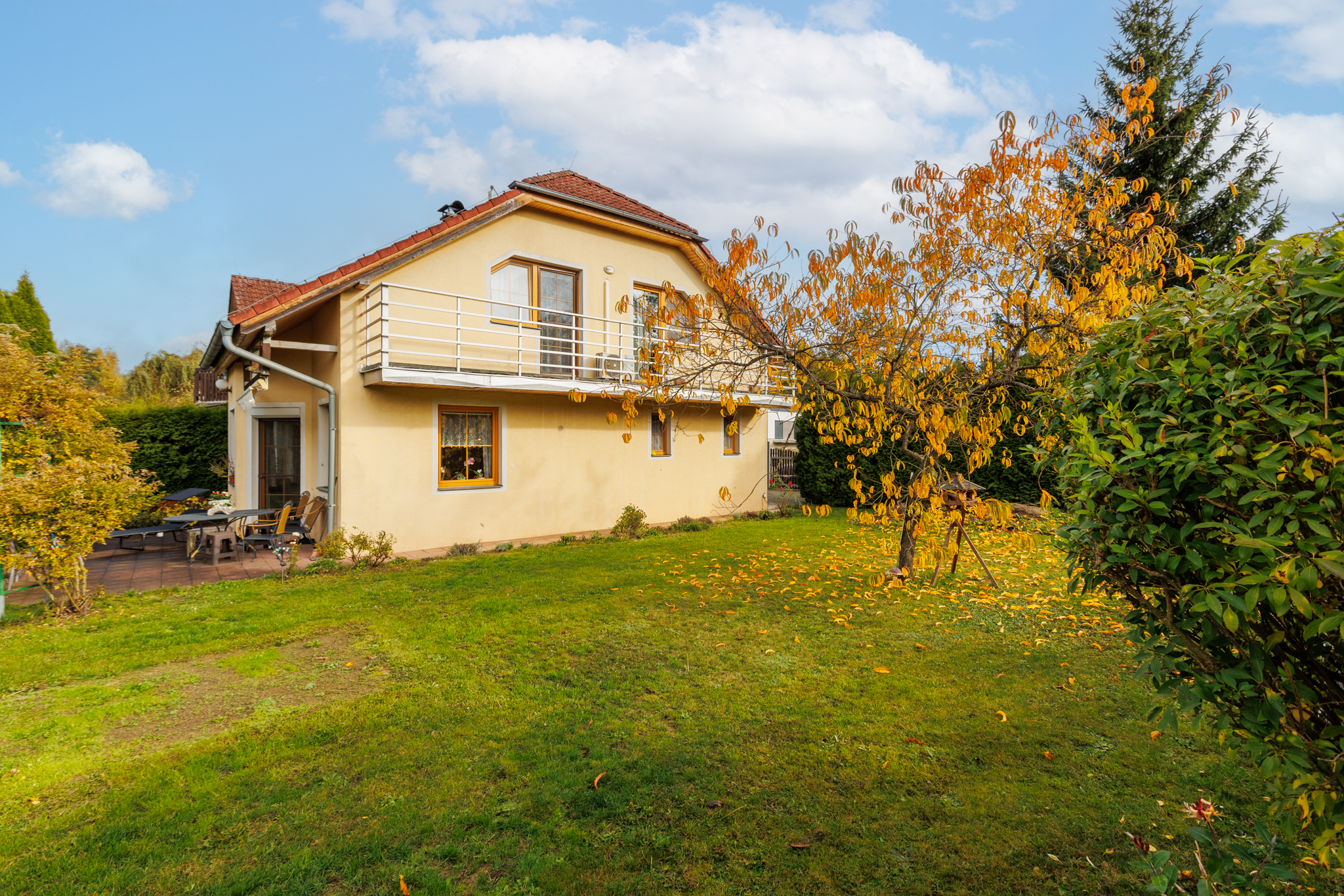 Prodej RD s rozlehlou zahradou v obci Mírová u KV