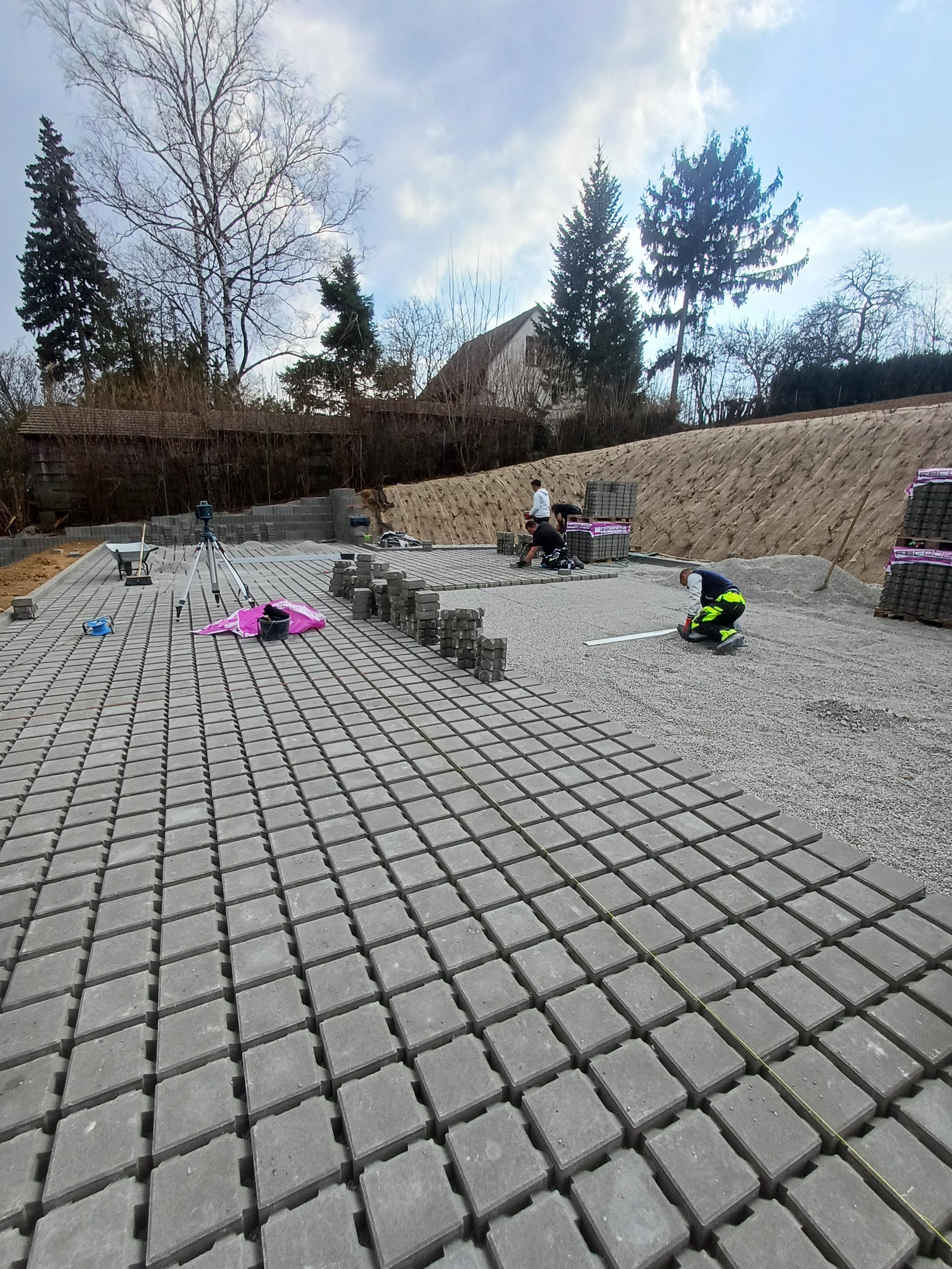 Zámkové dlažby Nikolas Tomko foto 2