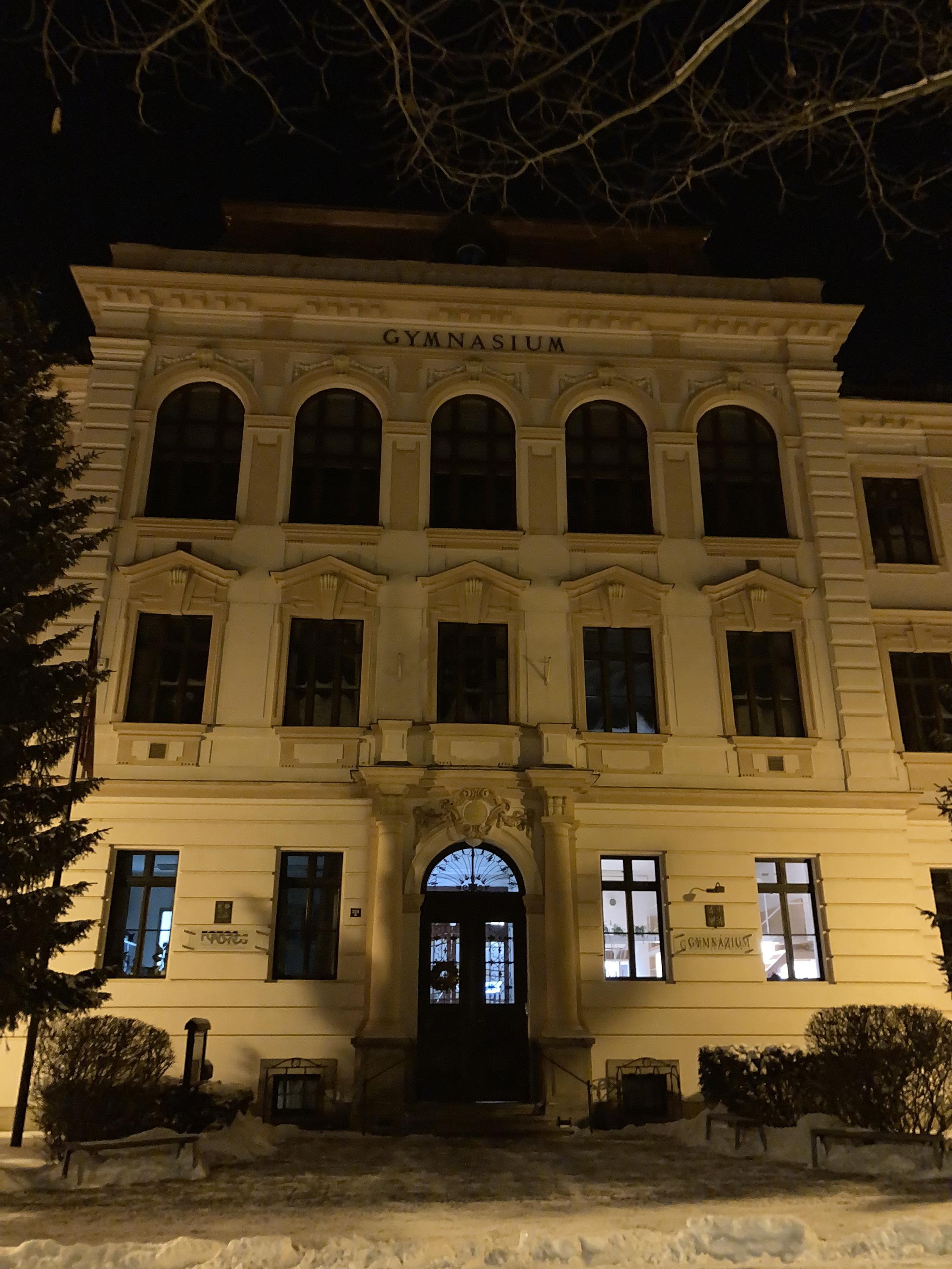 Gymnázium Třeboň, Na Sadech foto 2