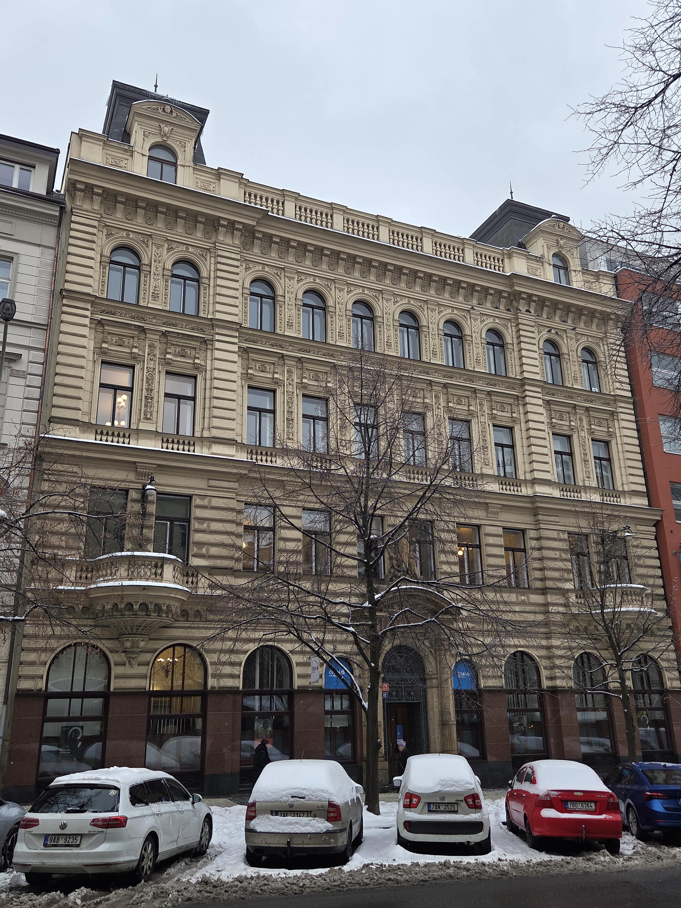 Vyšší odborná škola cestovního ruchu a mezinárodního obchodního styku, spol. s r.o. foto 1