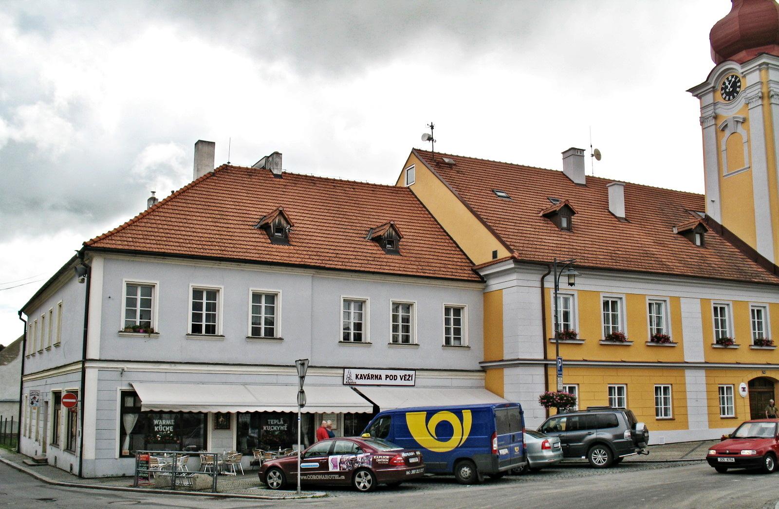 Restaurace a Kavárna pod věží foto 2