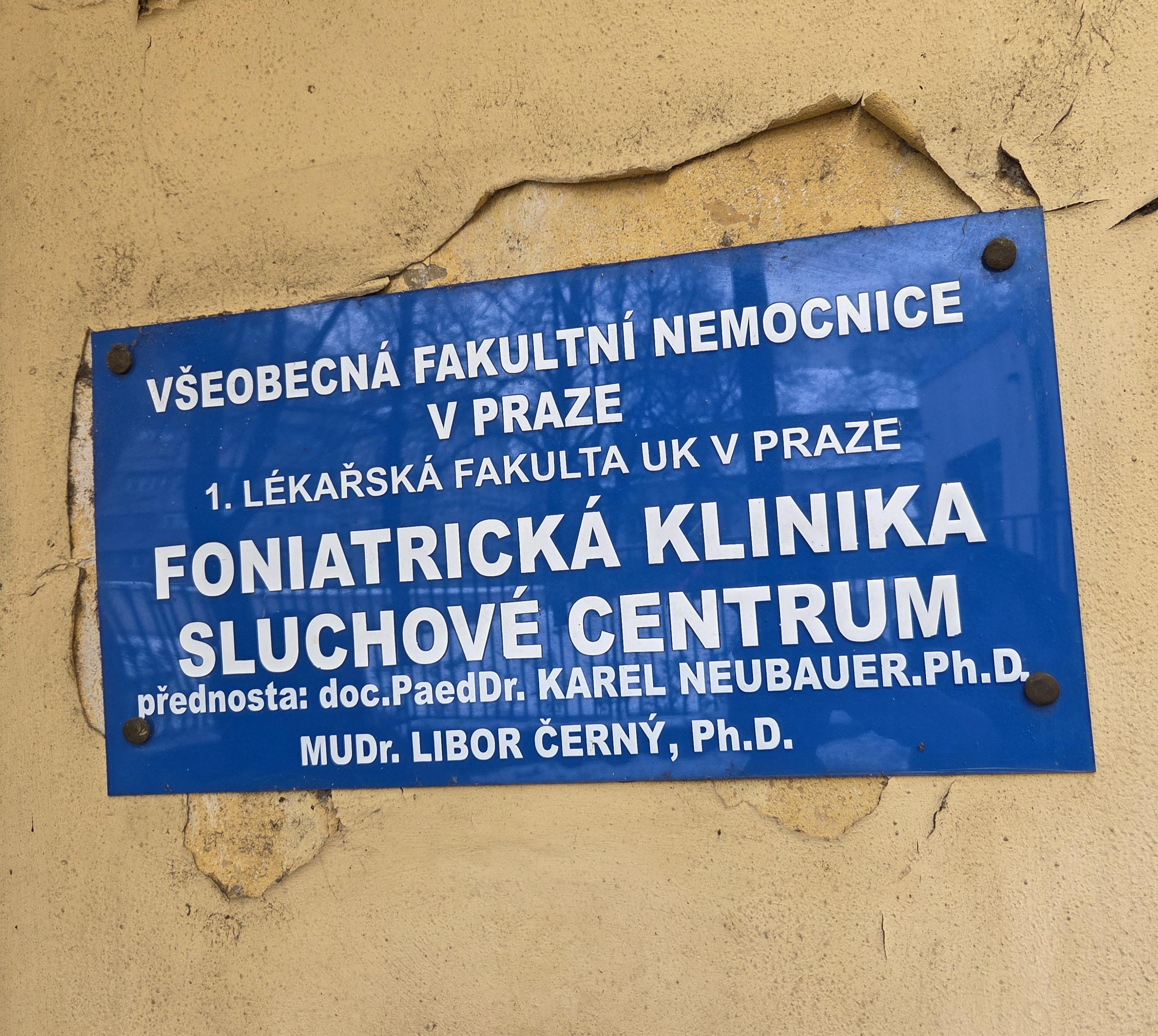 Foniatrická klinika VFN a 1. LF UK foto 4