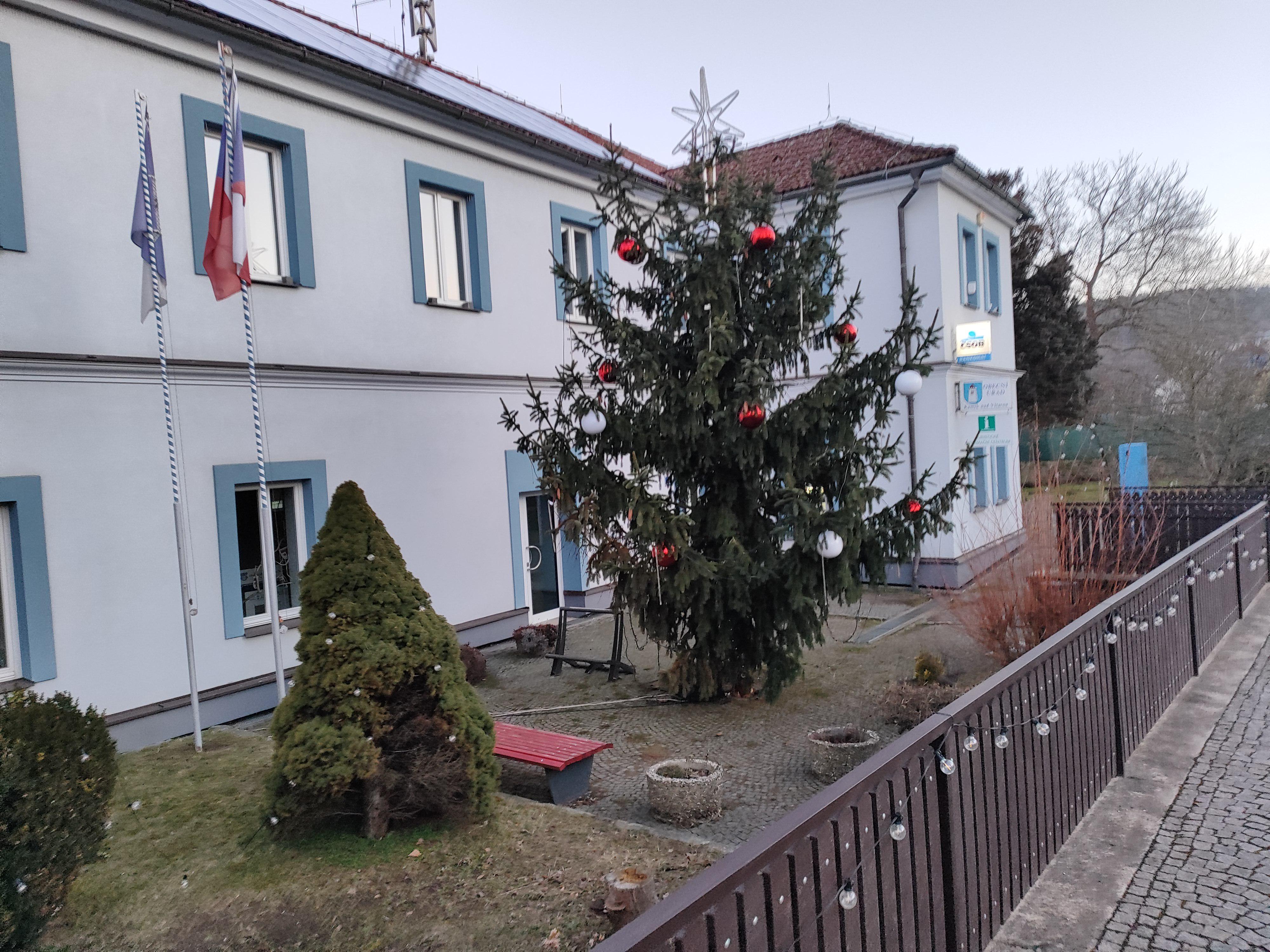 Kamýk nad Vltavou - obecní úřad foto 5