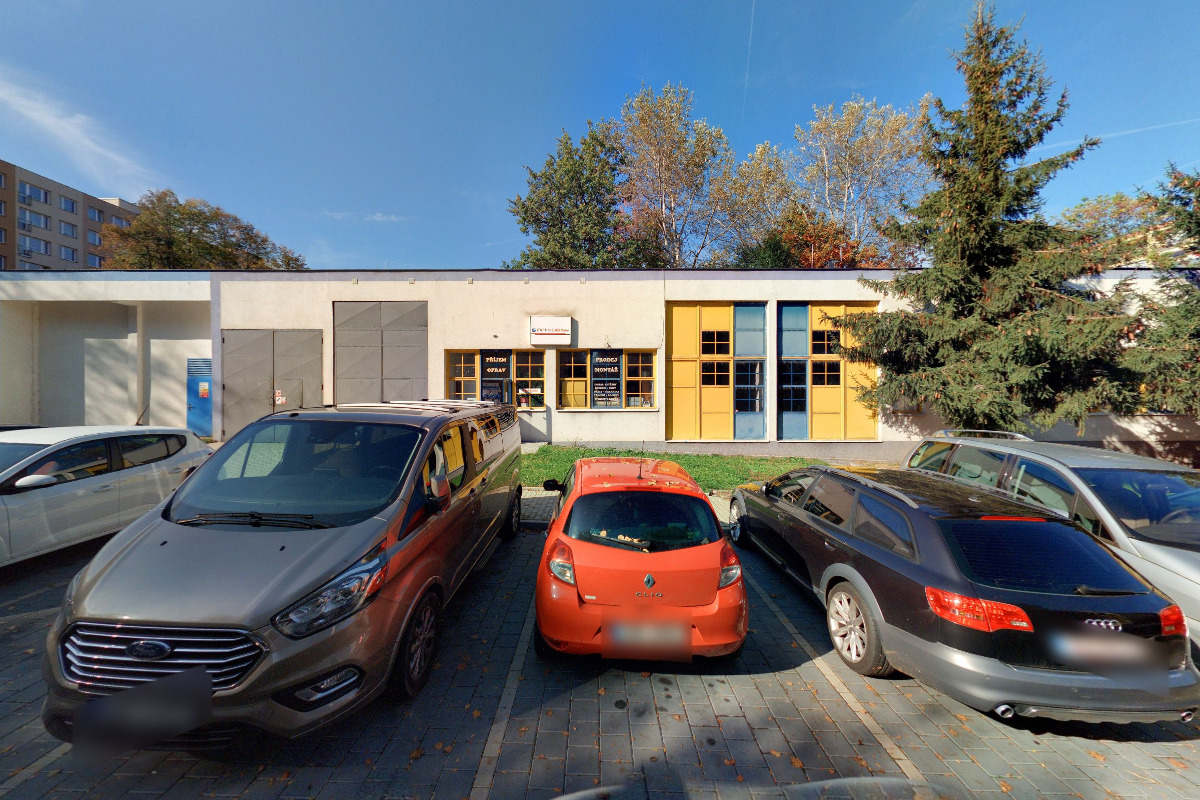 B studio - klubové fitness/manikúra, pedikúra