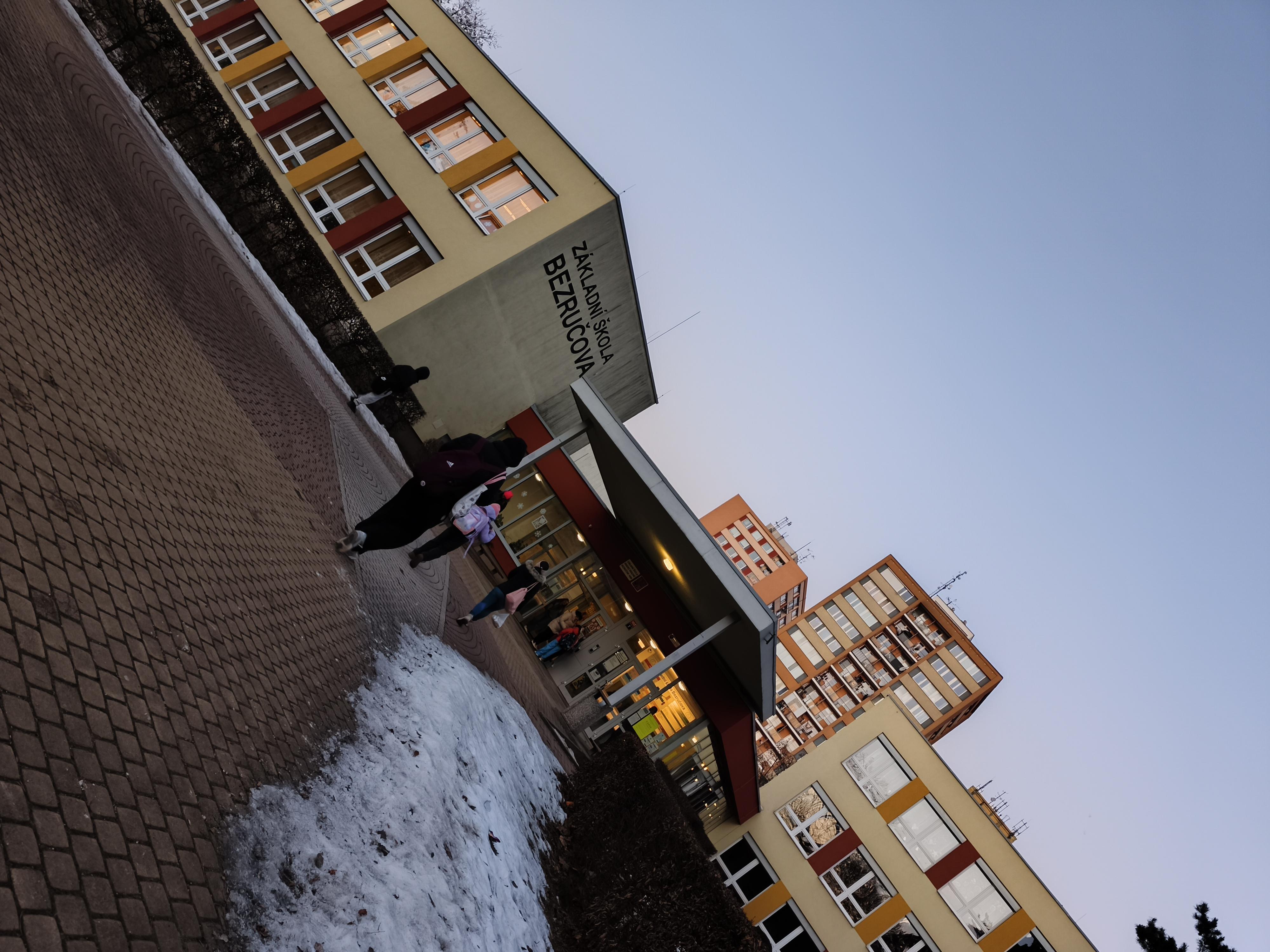 ZŠ Hradec Králové, Bezručova foto 4