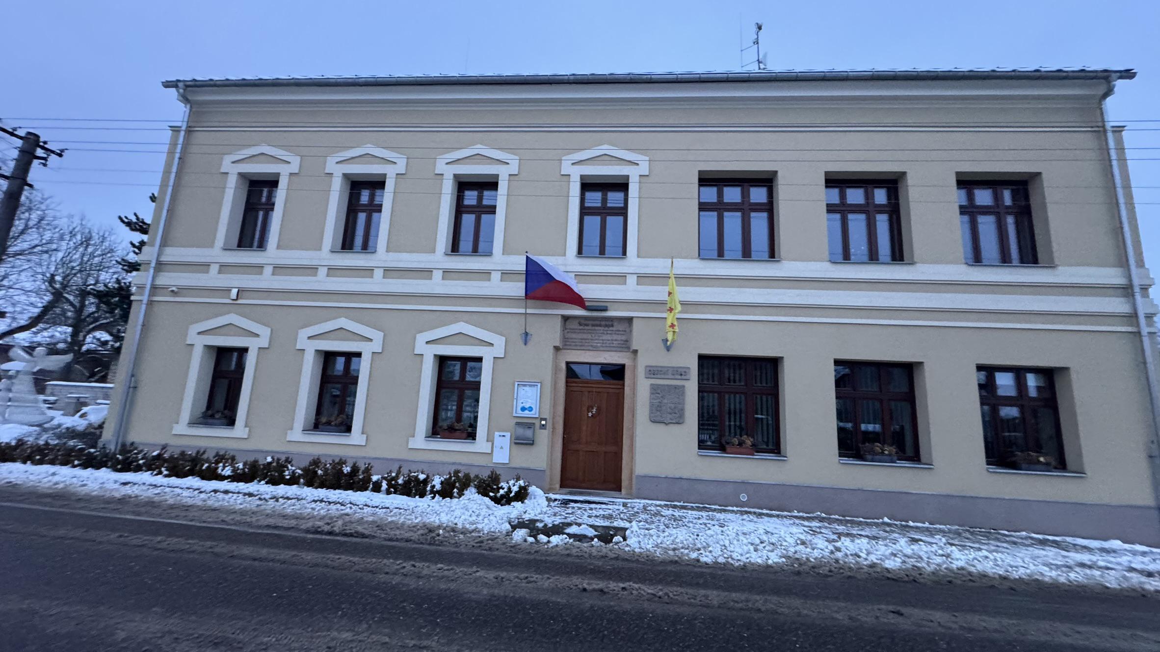 Holín - obecní úřad foto 3