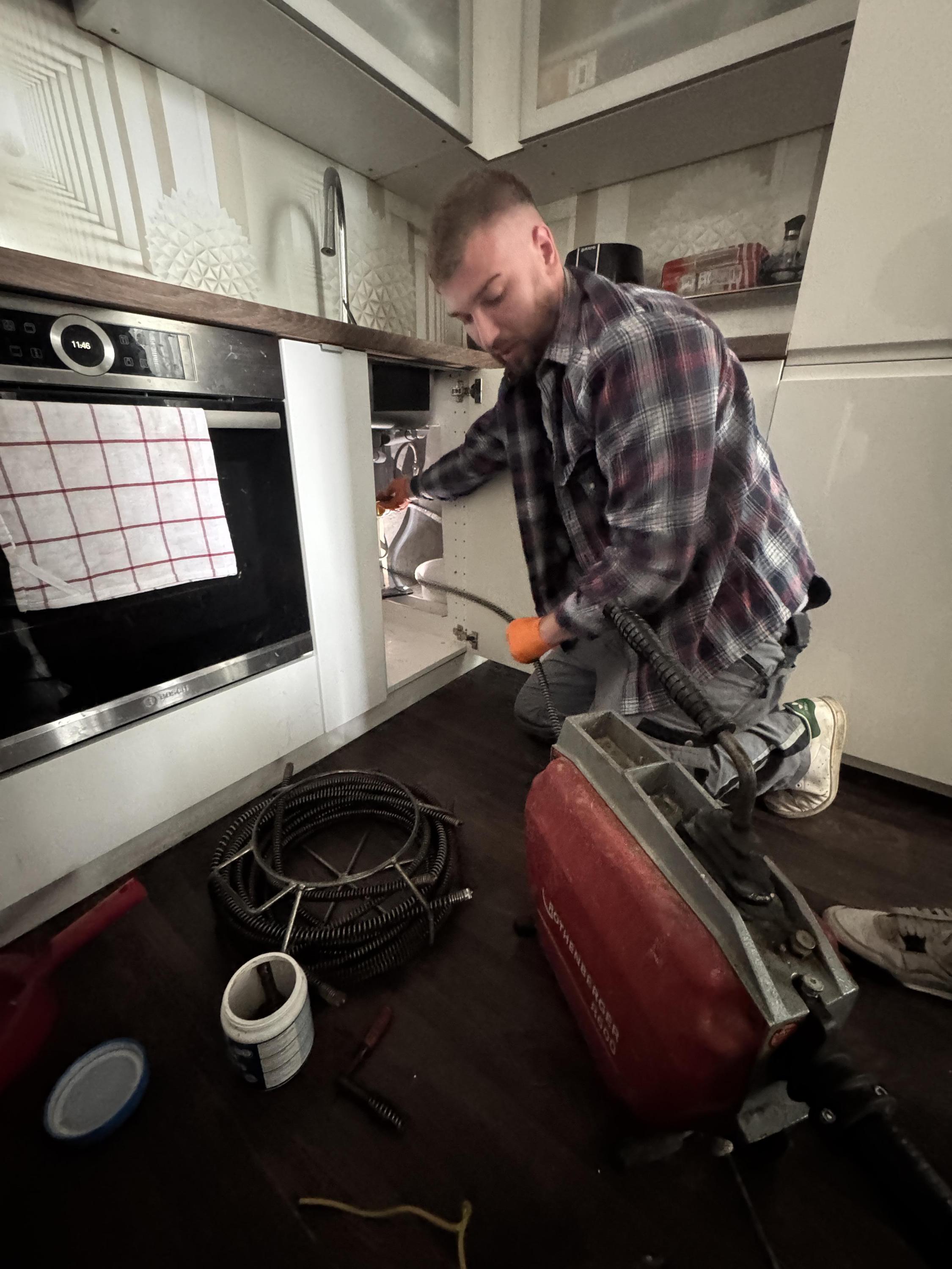 Instalatér, topenář, elektrikář - Dino Group s.r.o. foto 4