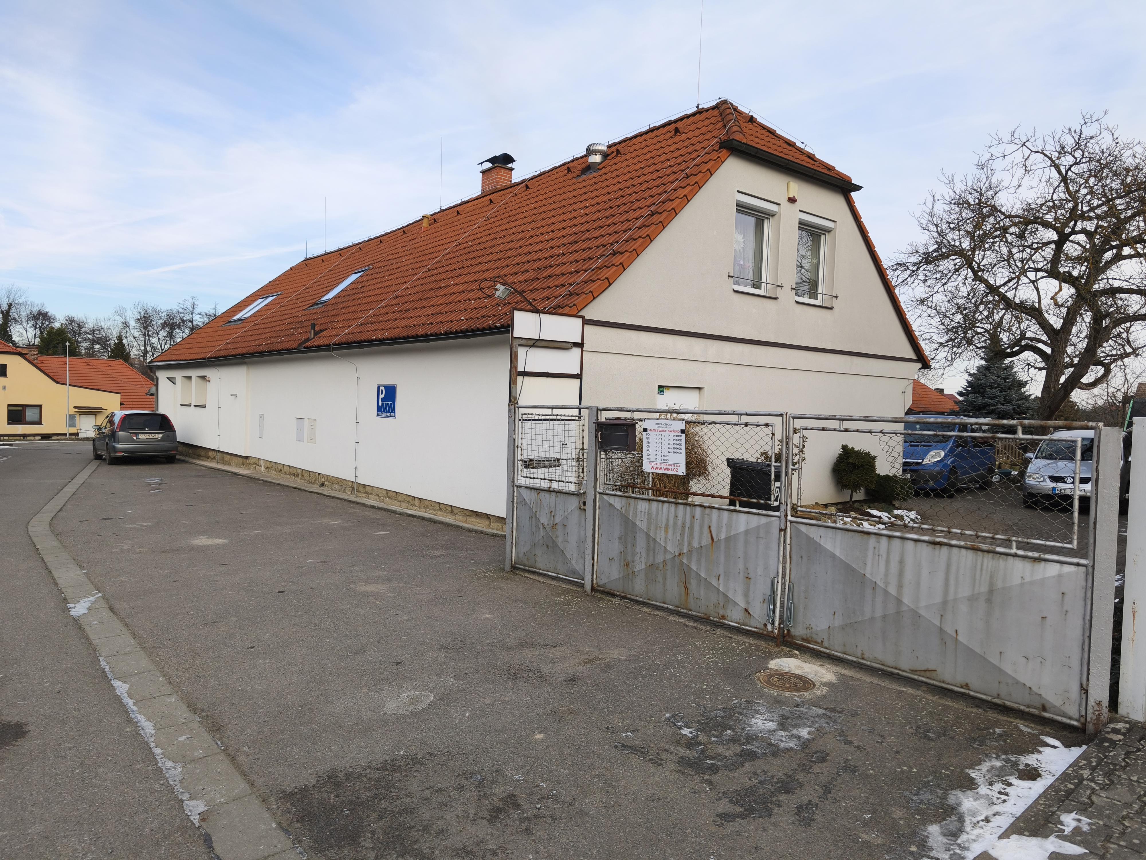 WIKI prodejna a půjčovna sportovních potřeb foto 5