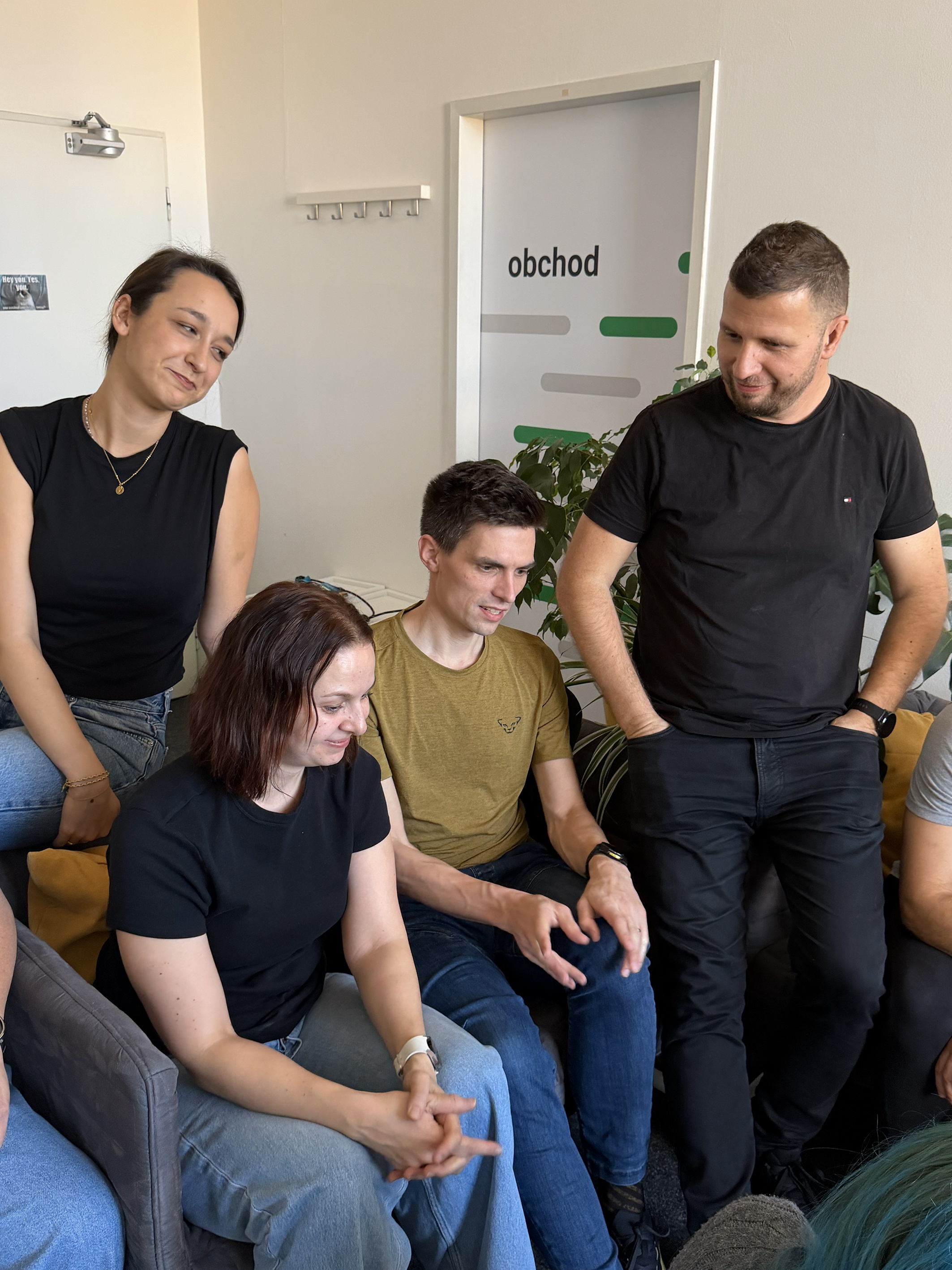 Mravenci na online reklamu foto 3