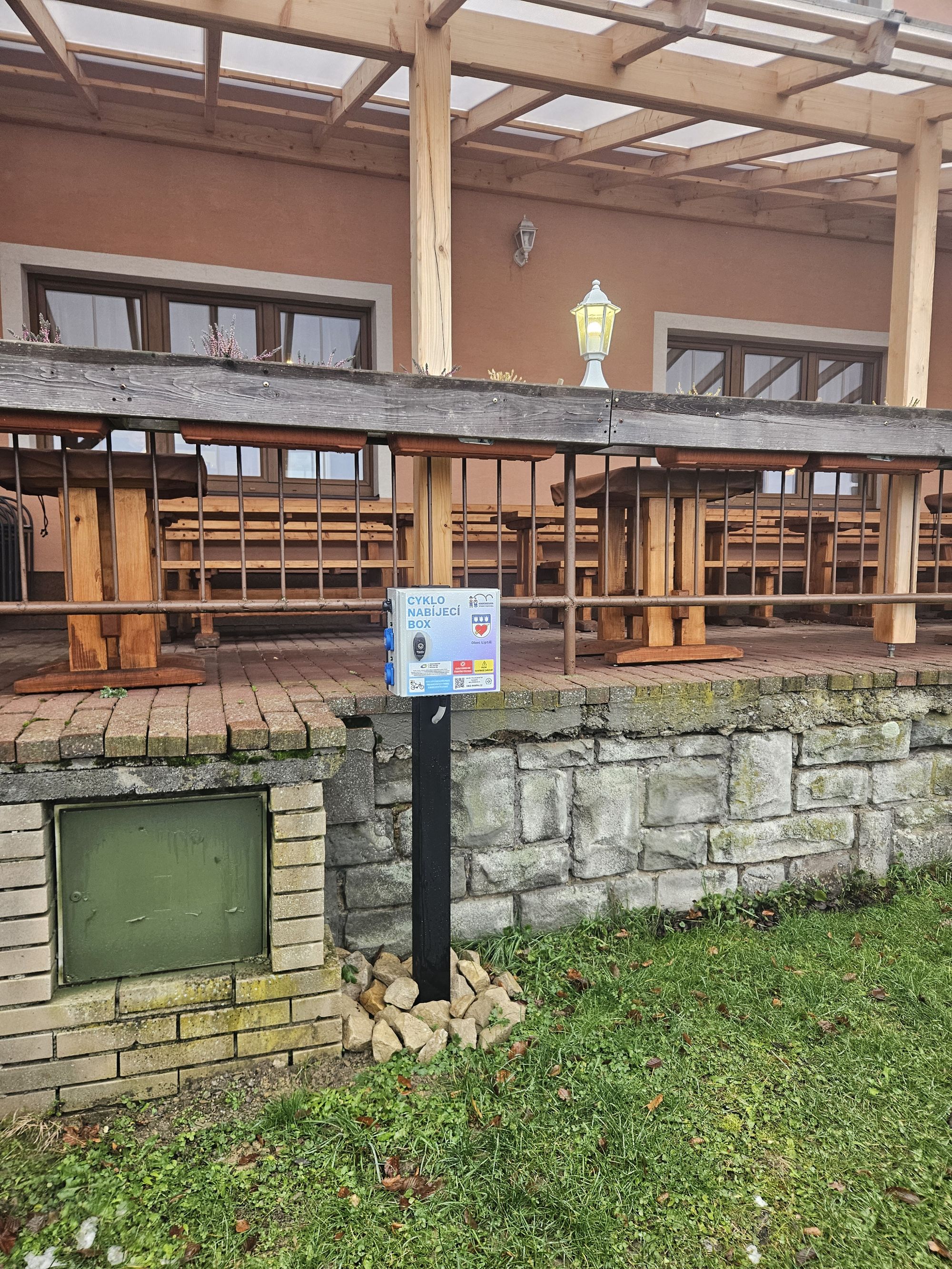 Nabíjecí stanice pro elektrokola Liptál foto 2